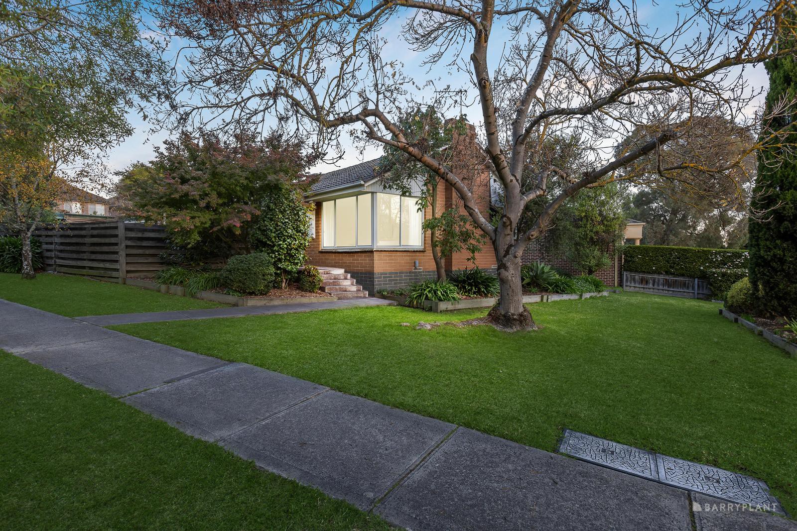 2 Paula Crescent, Doncaster East, VIC 3109 - Thumbnail 2 - 17/05/2024