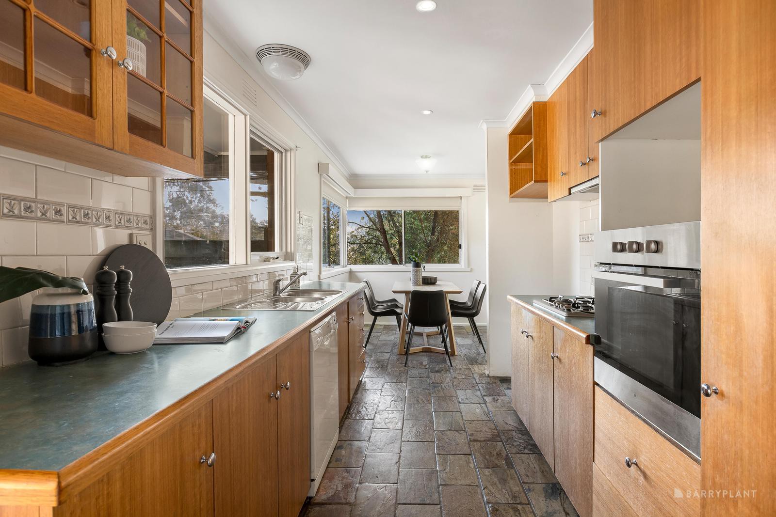 2 Paula Crescent, Doncaster East, VIC 3109, Doncaster East - Thumbnail 4