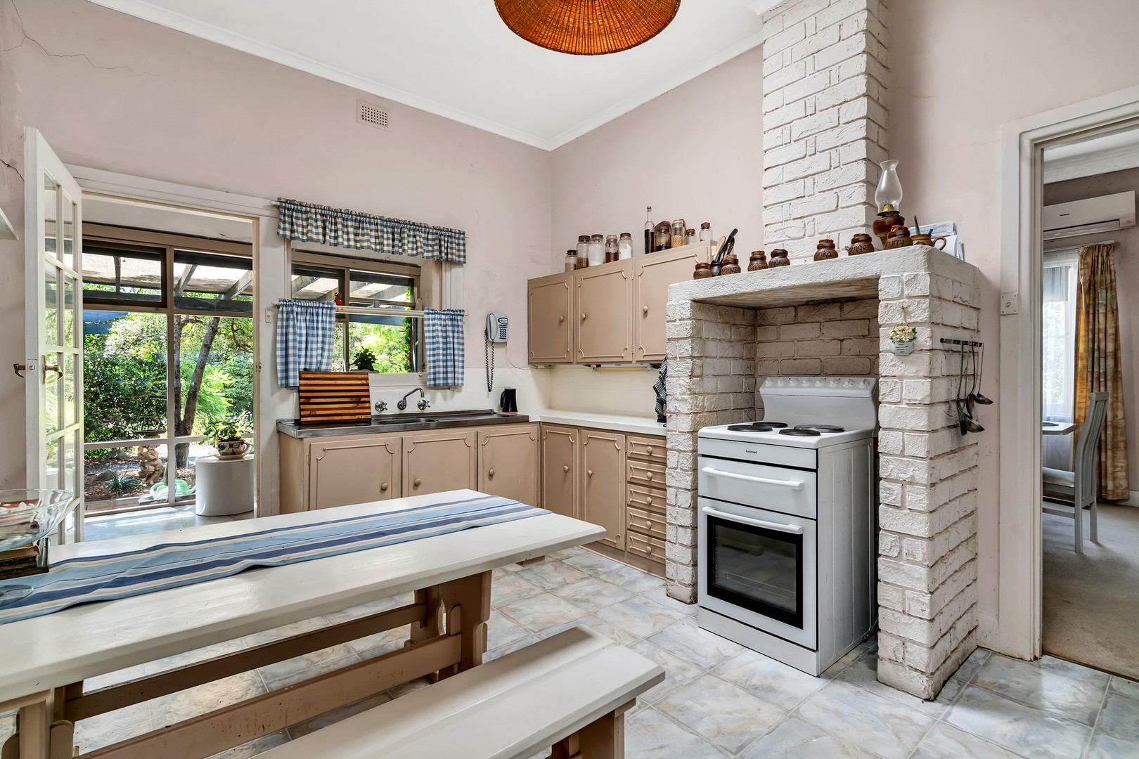 2 Pearce Avenue, Felixstow, SA 5070, Felixstow - Thumbnail 5