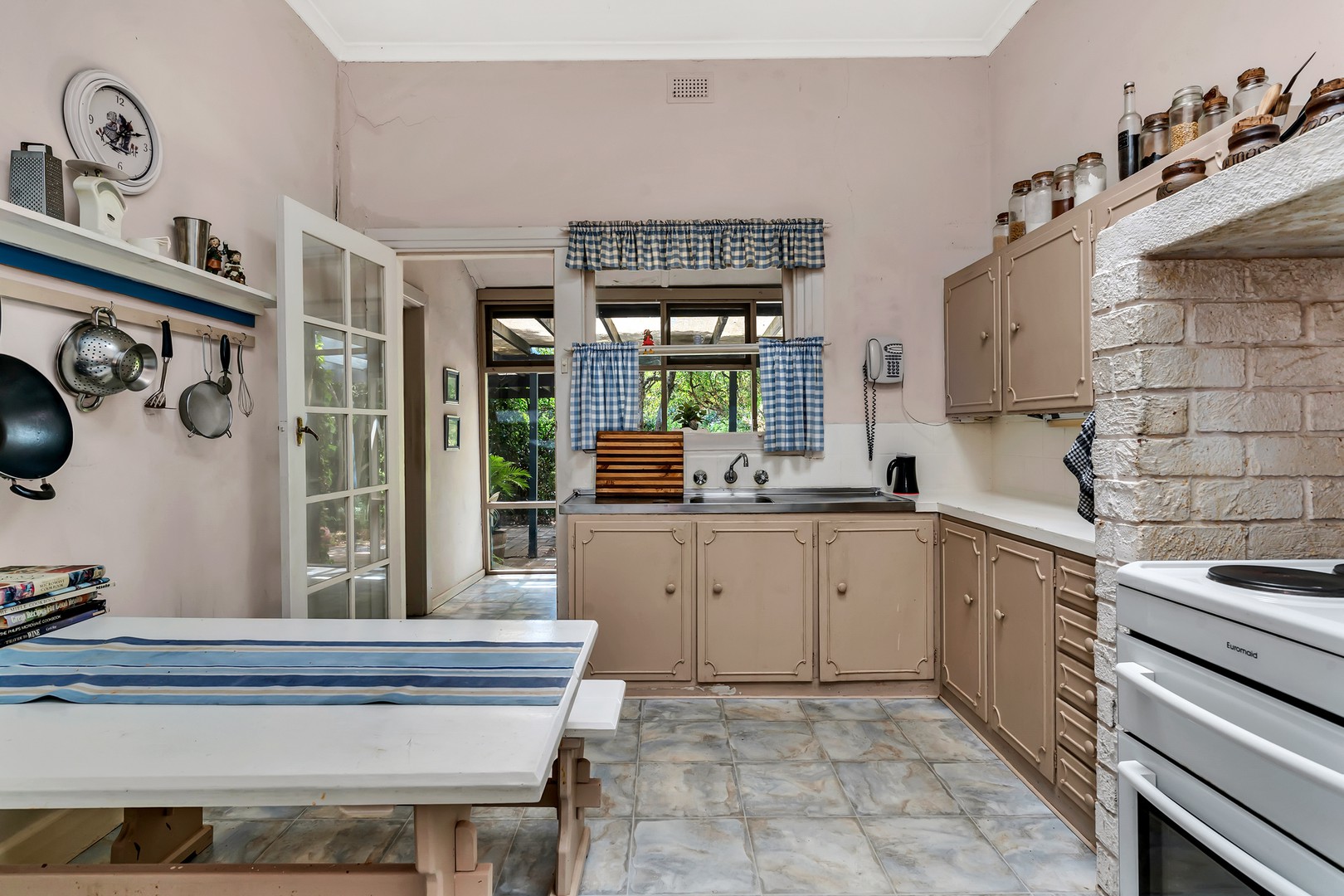 2 Pearce Avenue, Felixstow, SA 5070, Felixstow - Thumbnail 6