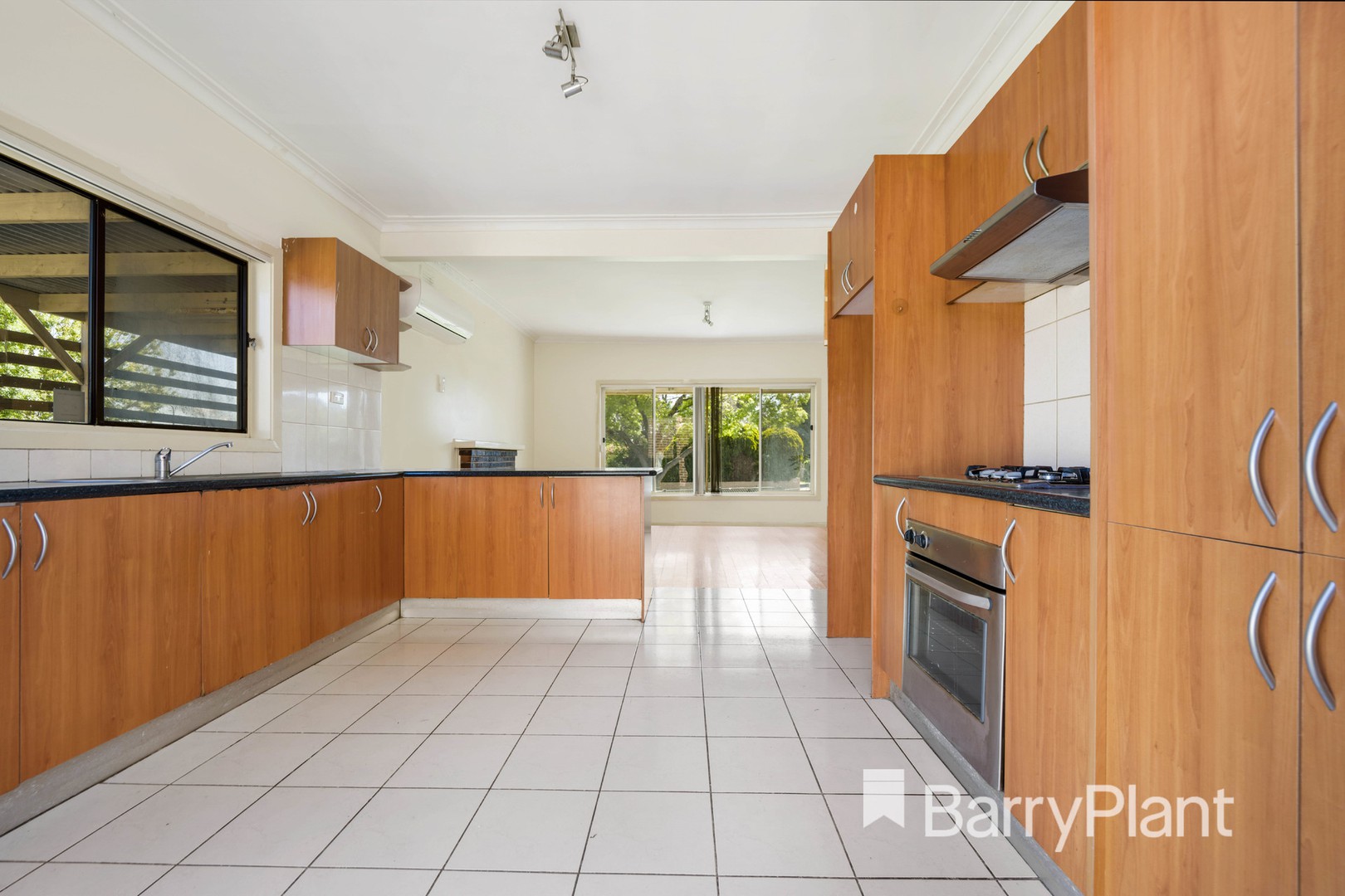 2 Pennell Avenue, St Albans, VIC 3021, St Albans - Thumbnail 6