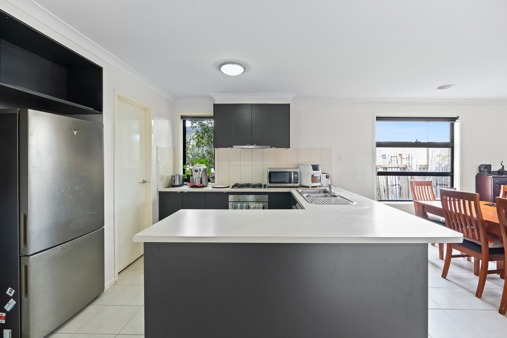 2 Peppermint Lane North, Melton, VIC 3337, Melton - Thumbnail 3