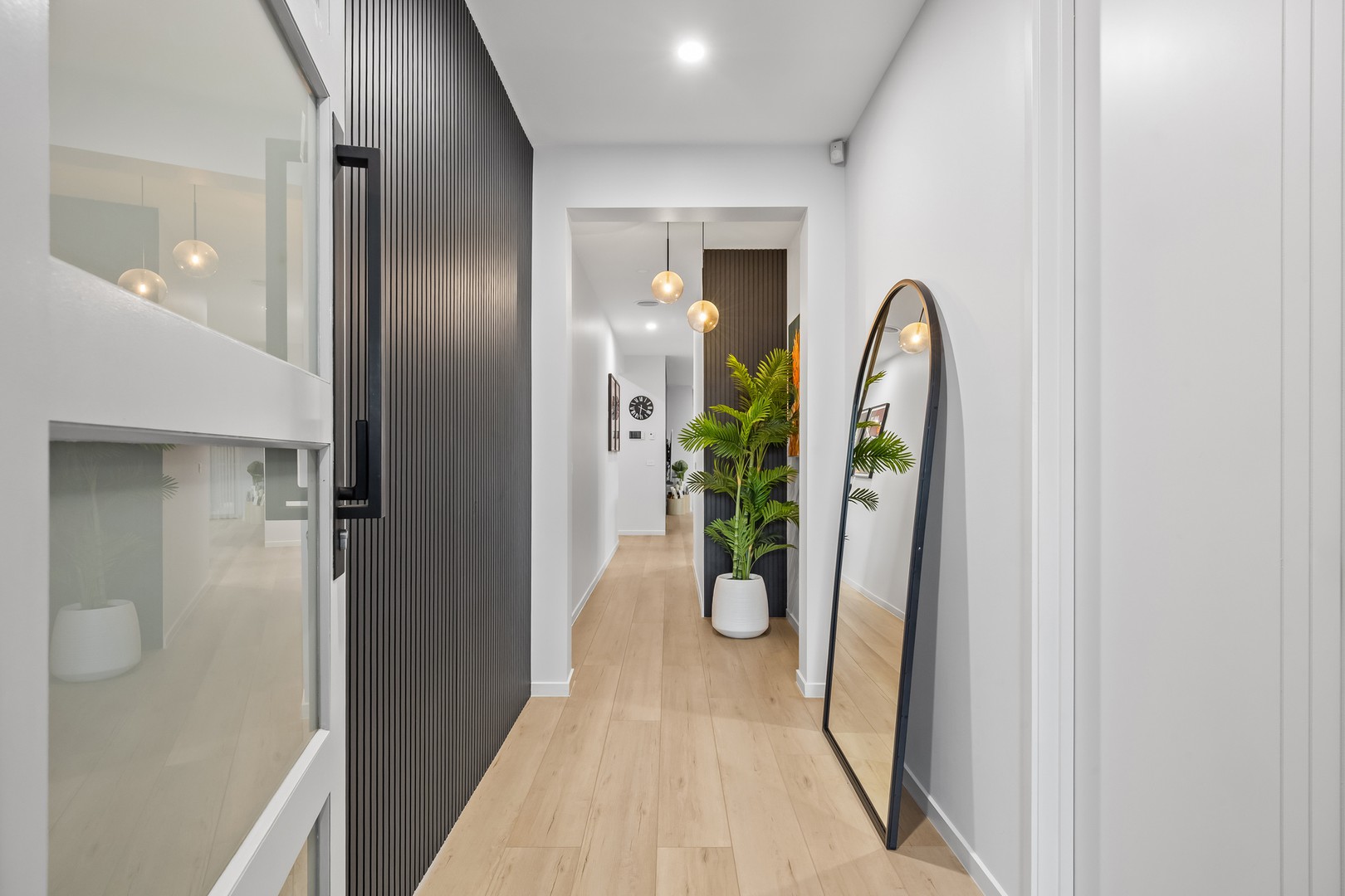 2 Persano Way, Taylors Lakes, VIC 3038 - Thumbnail 2 - 25/03/2026