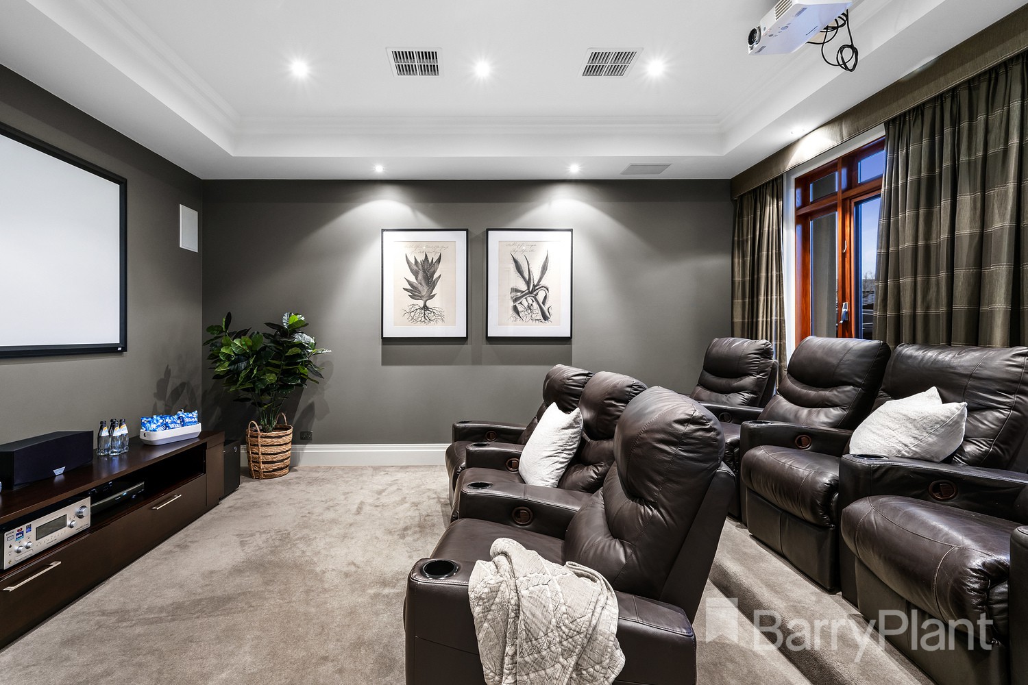 2 Plantago Court, Greensborough, VIC 3088, Greensborough - Thumbnail 8