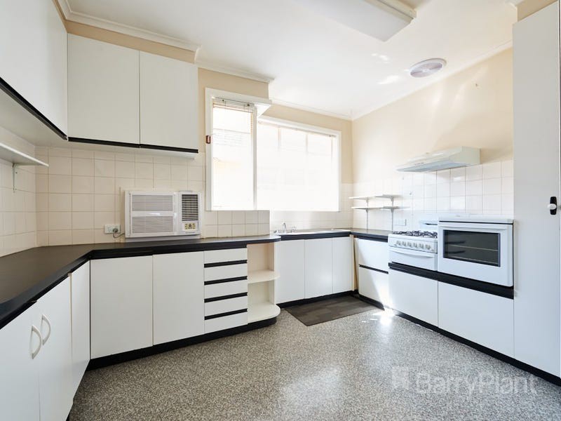 2 Poet Road, Bentleigh East, VIC 3165 - Thumbnail 2 - 04/04/2025