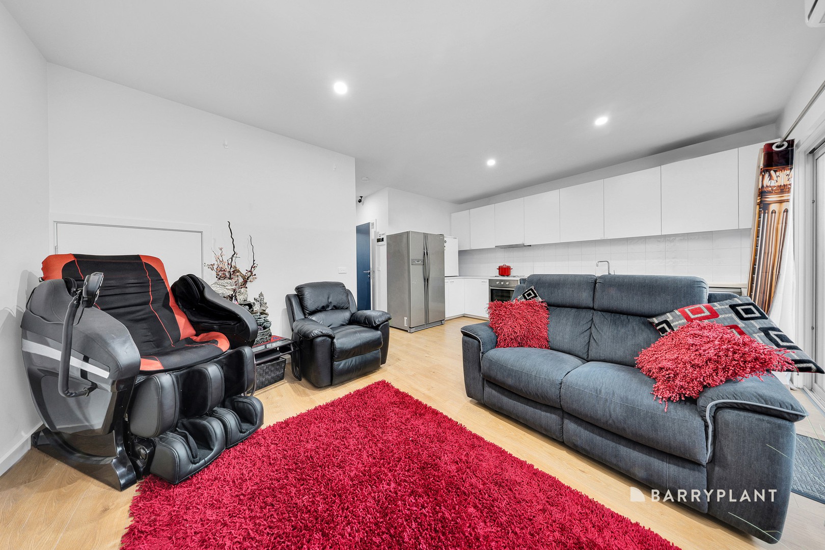 2 Poinsettia Court, Bundoora, VIC 3083 - Thumbnail 2 - 26/06/2025