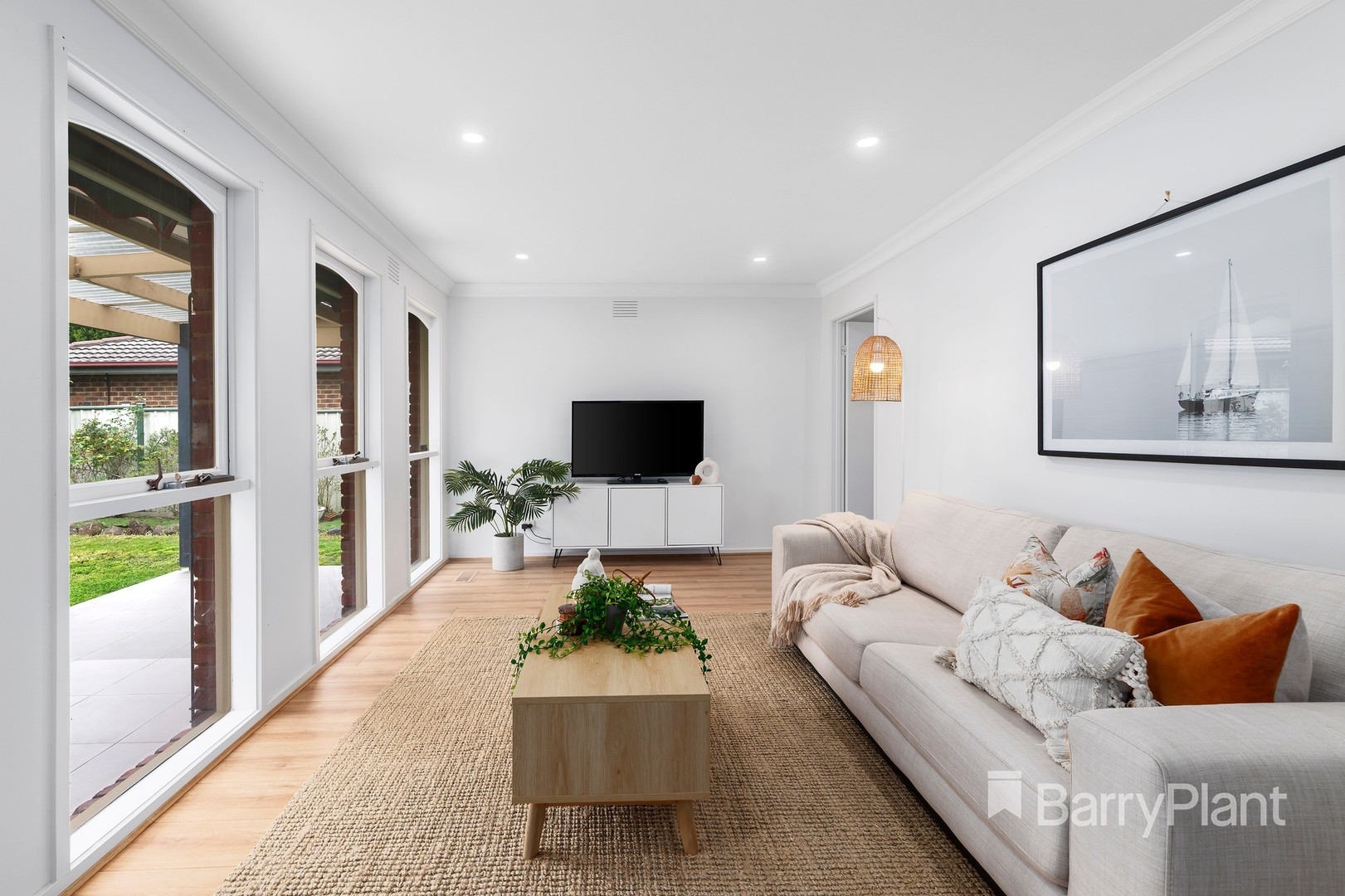 2 Poseidon Close, Mill Park, VIC 3082, Mill Park - Thumbnail 2
