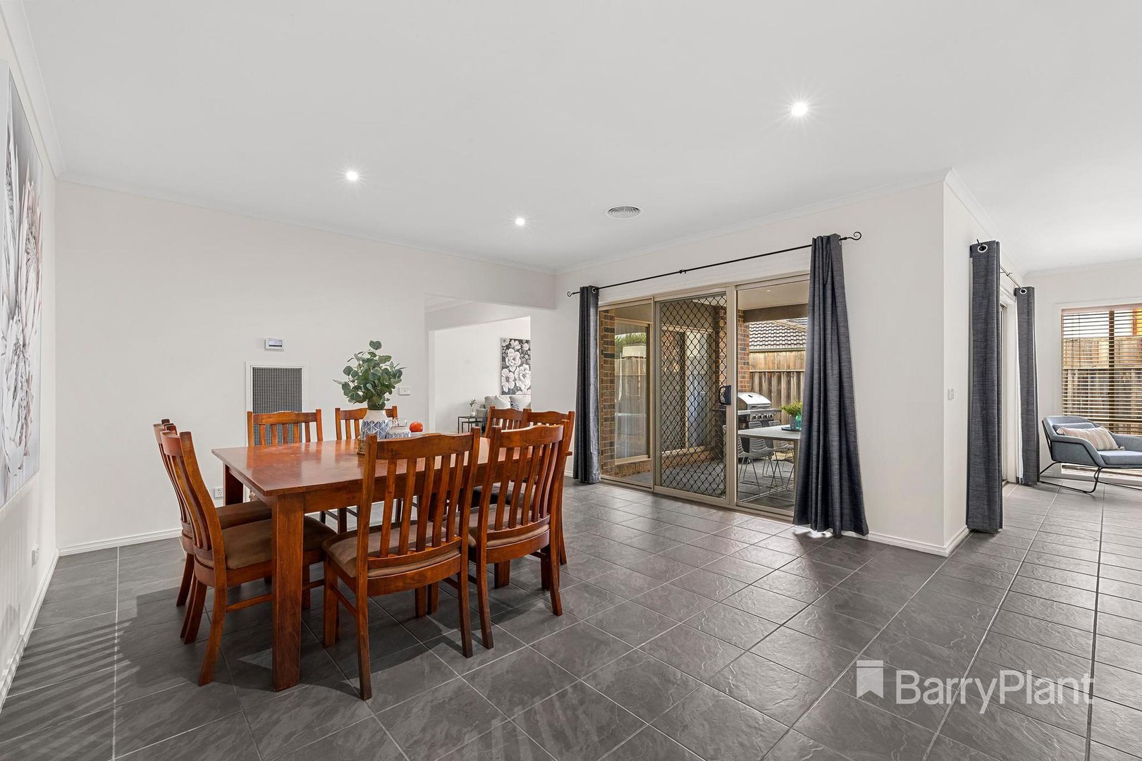 2 Princetown Drive, South Morang, VIC 3752, South Morang - Thumbnail 4