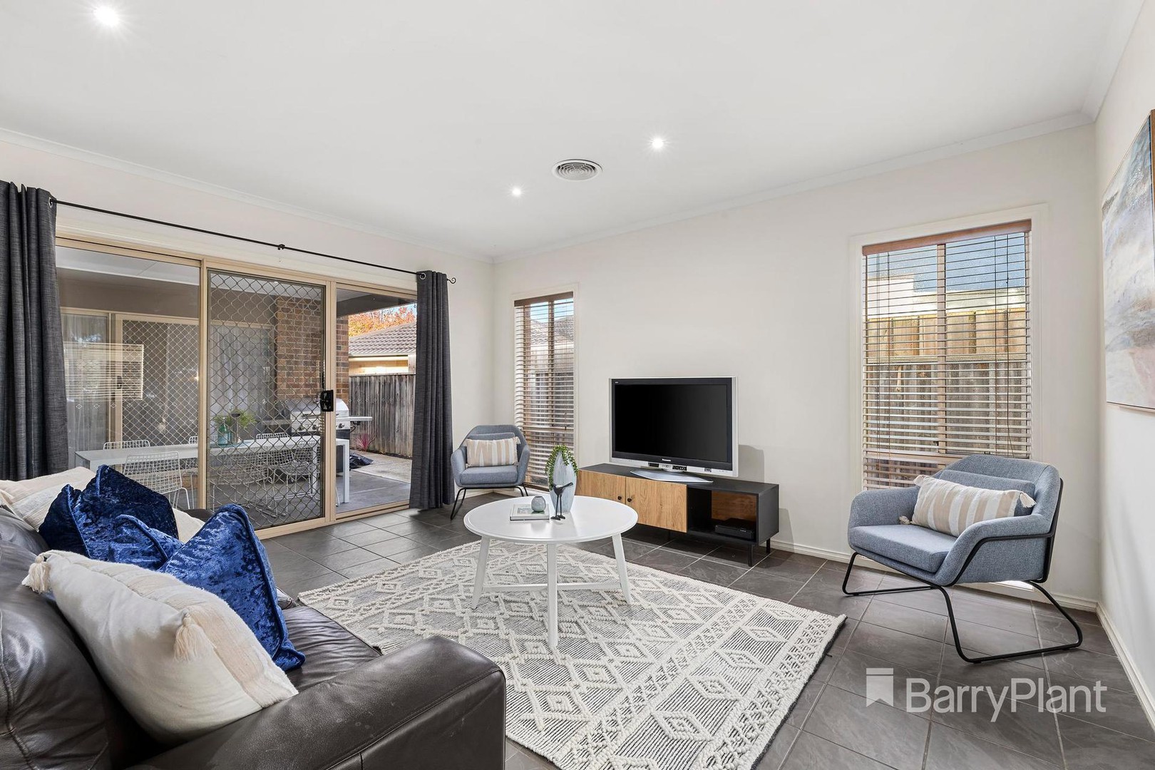 2 Princetown Drive, South Morang, VIC 3752, South Morang - Thumbnail 5