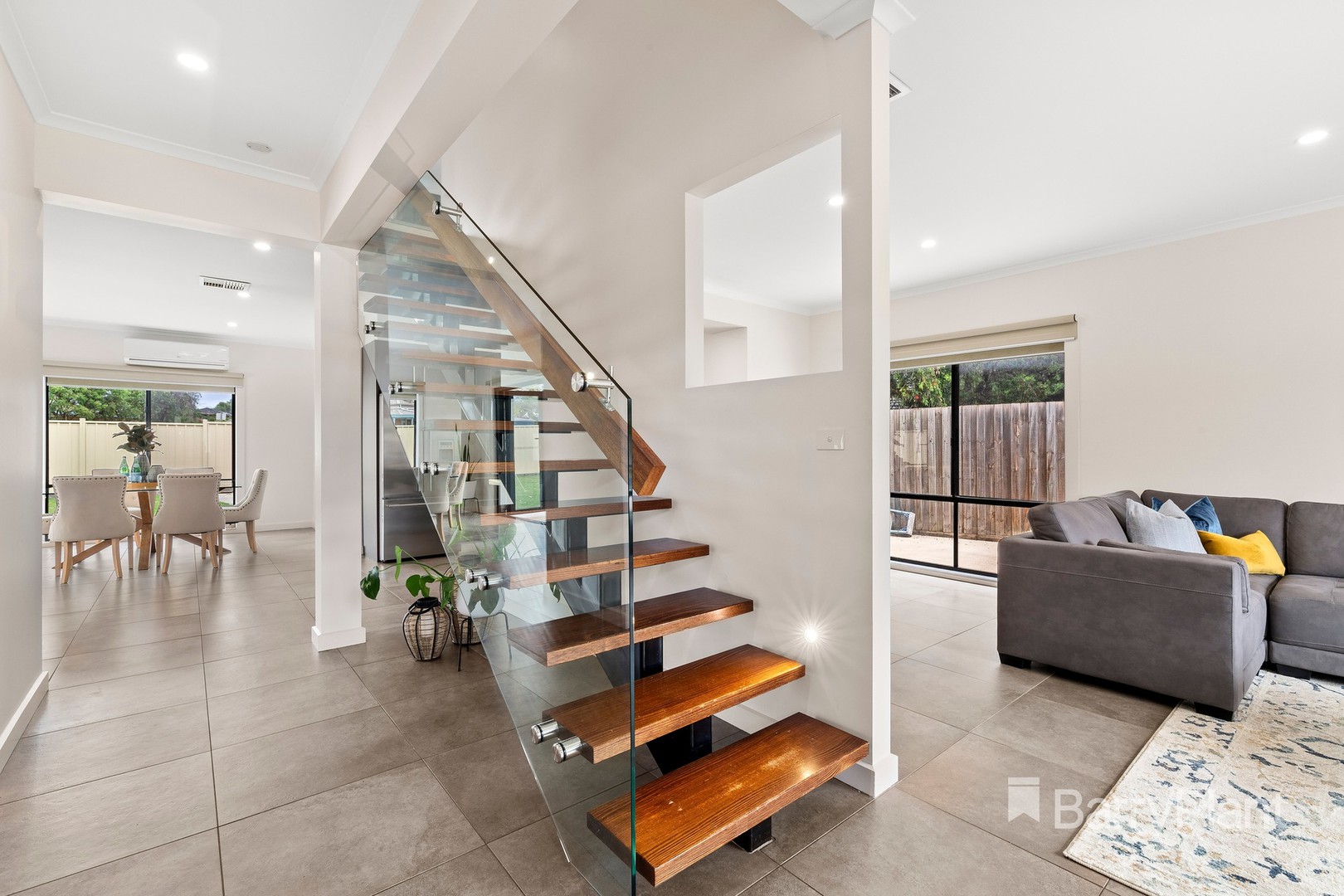 2 Pulford Crescent, Mill Park, VIC 3082, Mill Park - Thumbnail 2