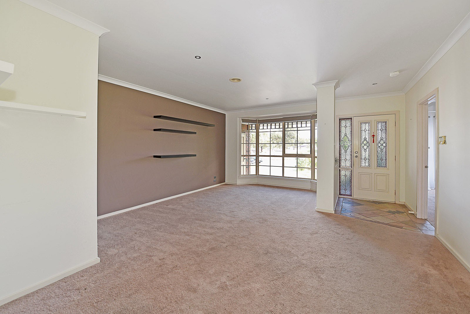 2  Rayfield Avenue, Craigieburn, VIC 3064, Craigieburn - Thumbnail 3