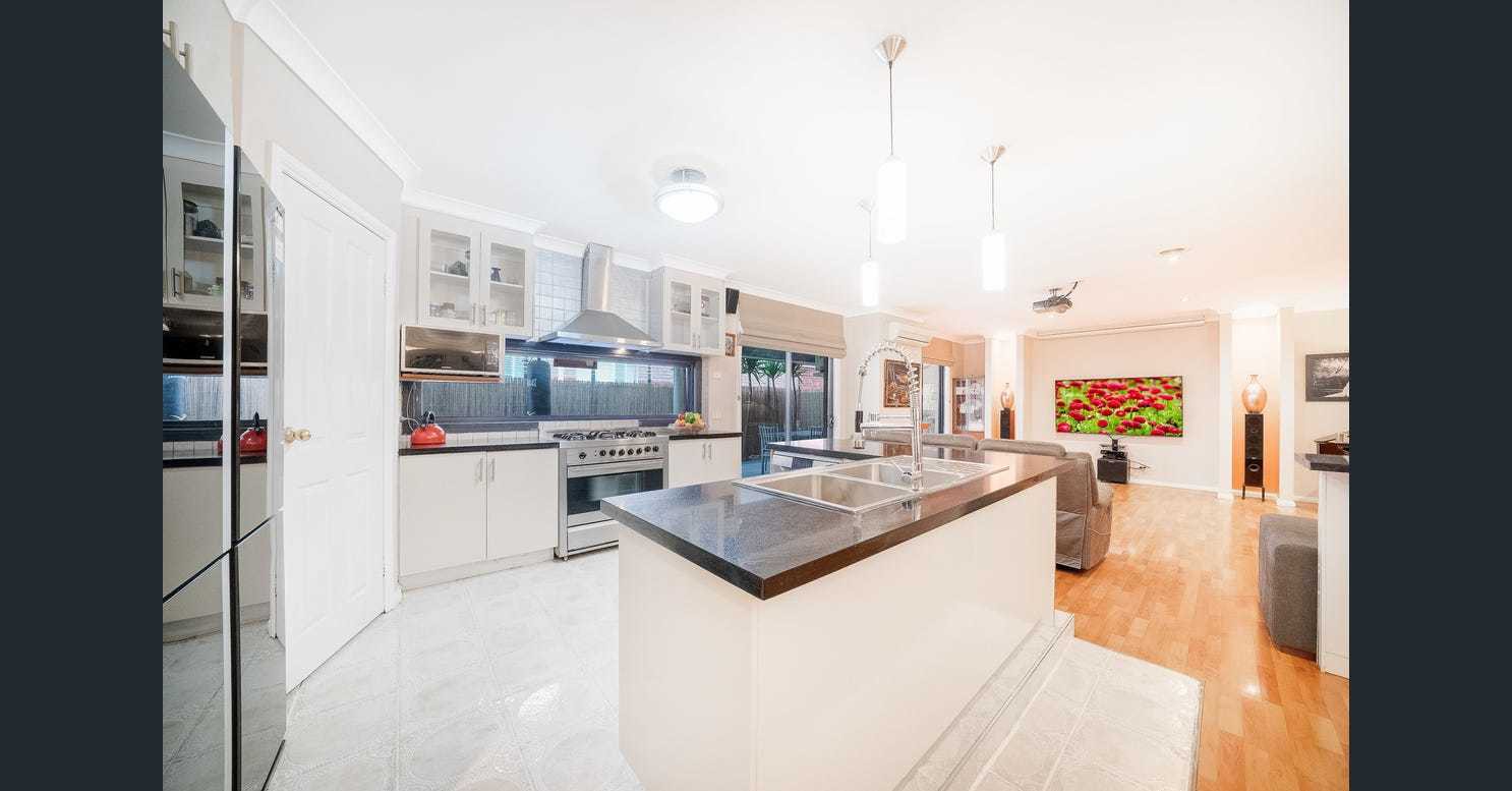 2 Reigate StreetCaroline Springs, VIC 3023  - Leased, Caroline Springs - Thumbnail 2