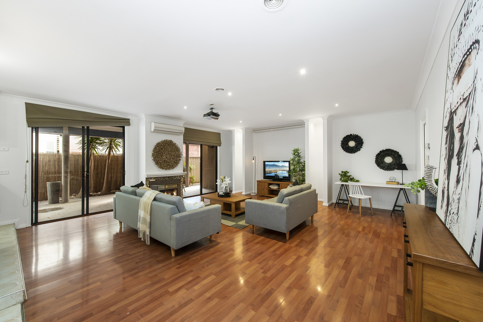 2 Reigate Street, Caroline Springs, VIC 3023, Caroline Springs - Thumbnail 8