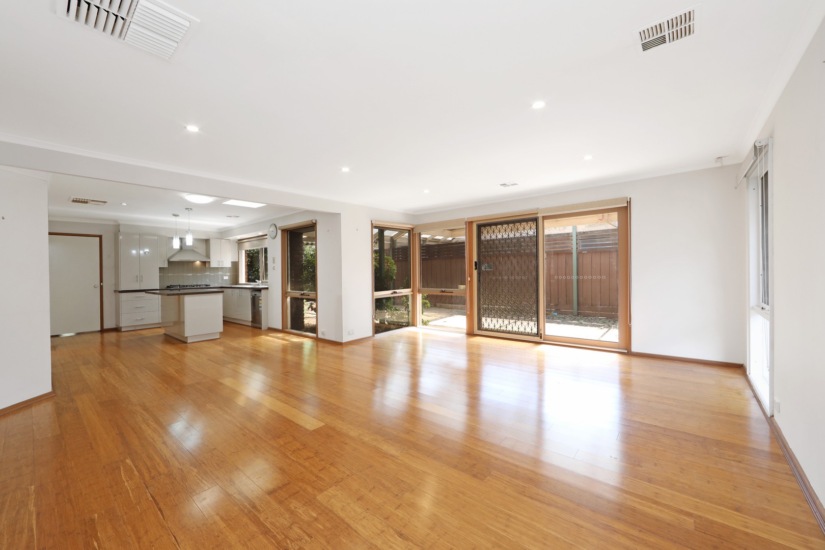 2 Rigby Mews, Rowville, VIC 3178, Rowville - Thumbnail 2