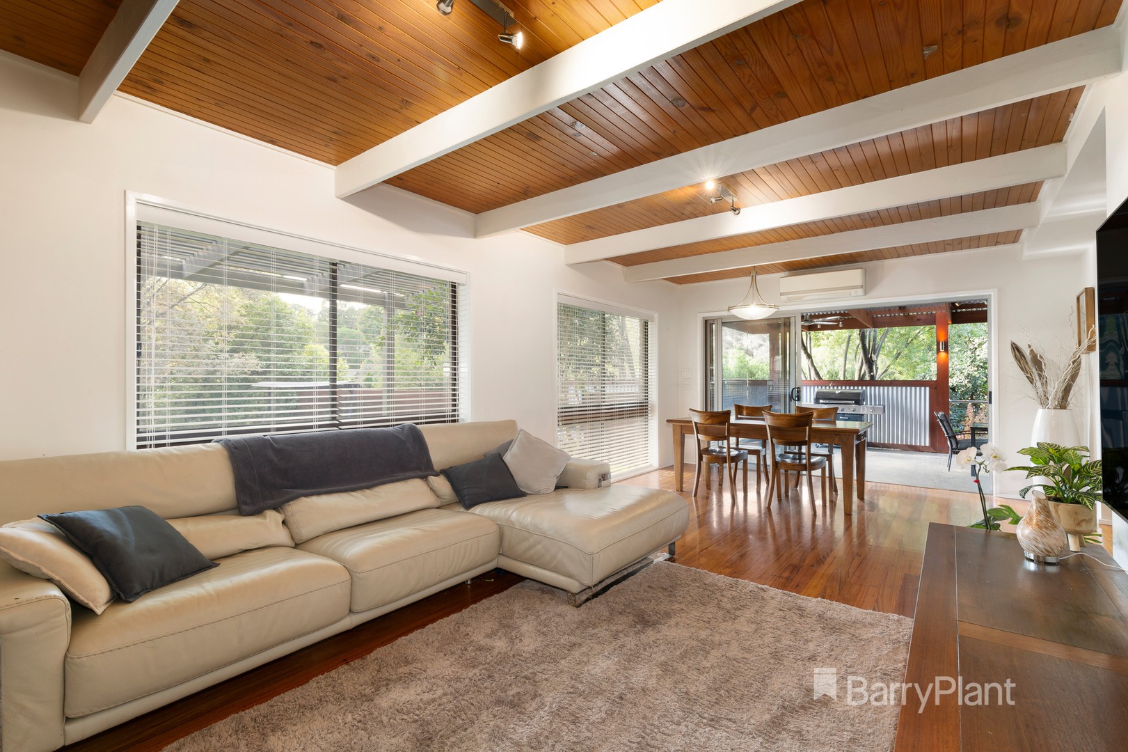 2 Ripon  CloseDiamond Creek, VIC 3089  - Leased, Diamond Creek - Thumbnail 2