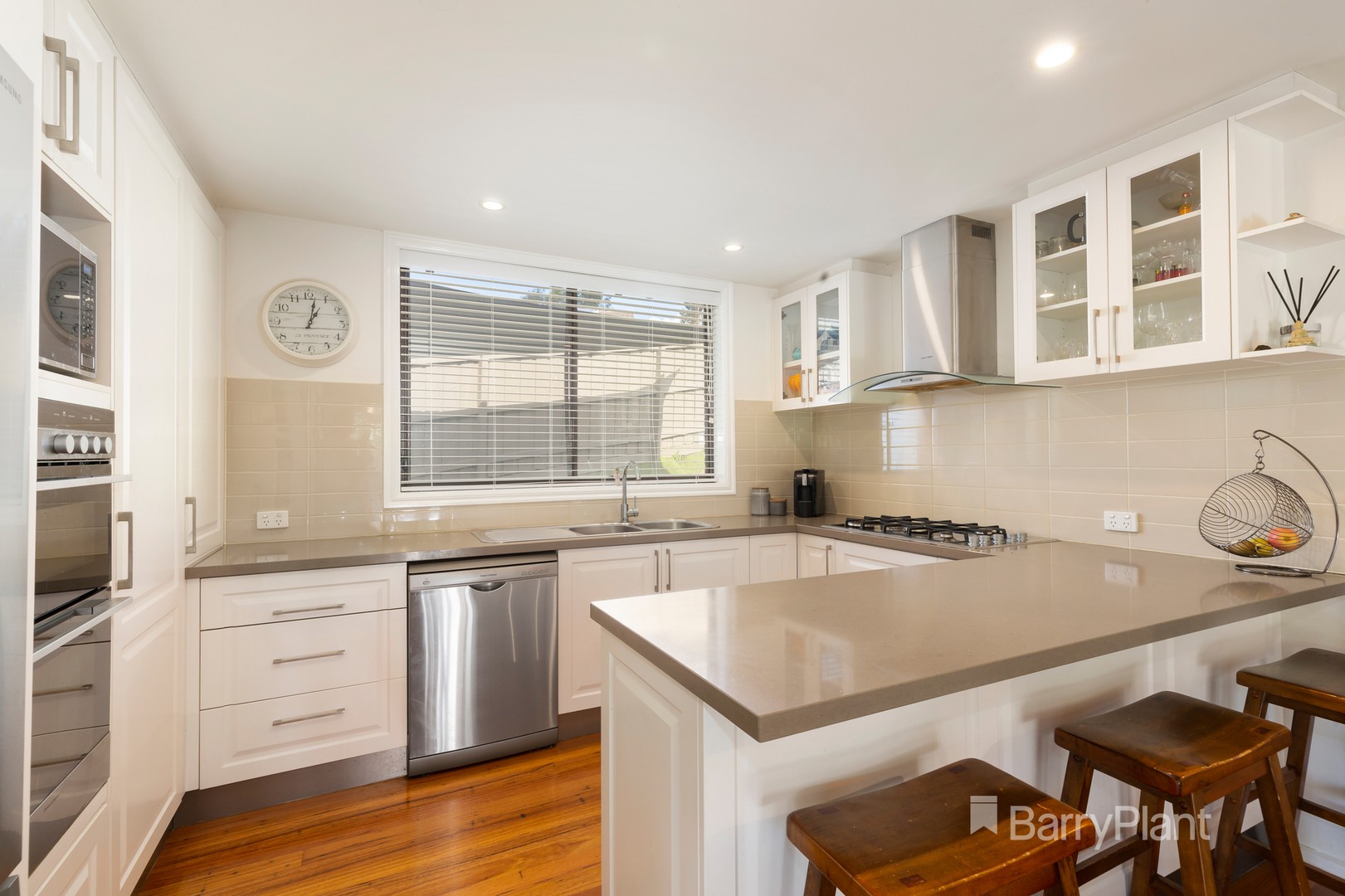 2 Ripon  CloseDiamond Creek, VIC 3089  - Leased, Diamond Creek - Thumbnail 3