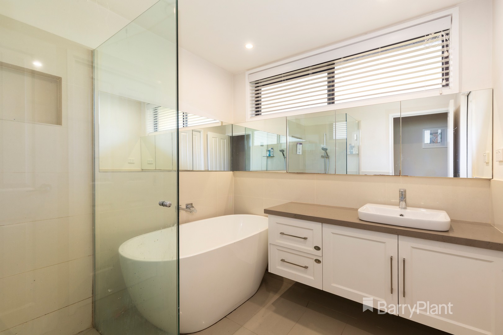 2 Ripon  CloseDiamond Creek, VIC 3089  - Leased, Diamond Creek - Thumbnail 4