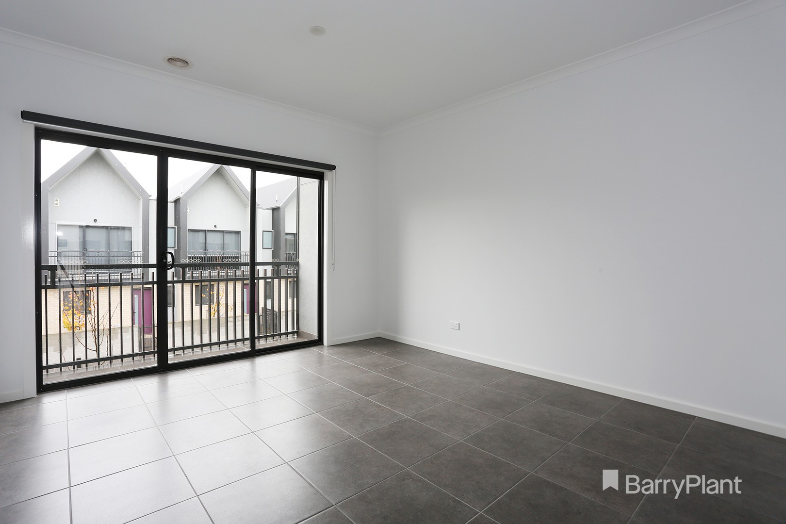 2 Ripplebrook Walk, Pakenham, VIC 3810, Pakenham - Thumbnail 3