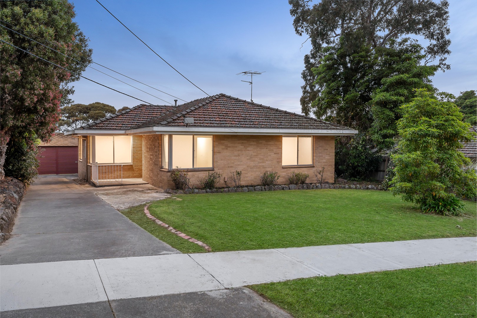 2 Ritz Street, Vermont South, VIC 3133 - Thumbnail 2 - 18/09/2025