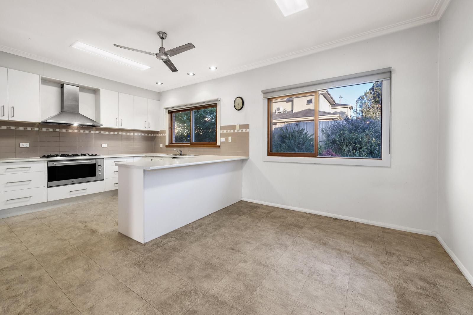 2 Robinson Grove, Bulleen, VIC 3105, Bulleen - Thumbnail 3