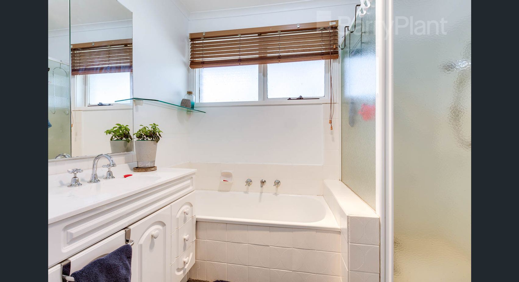 2 Rosapenna Close, Sunbury, VIC 3429 - Thumbnail 2 - 22/09/2021