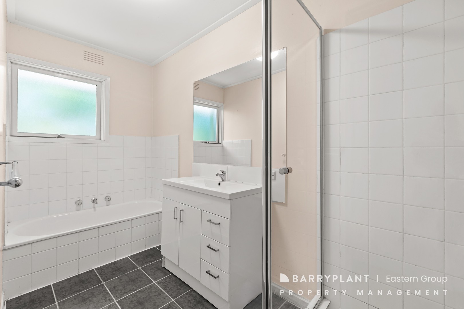 2 Rowallan Court, Doncaster East, VIC 3109, Doncaster East - Thumbnail 4