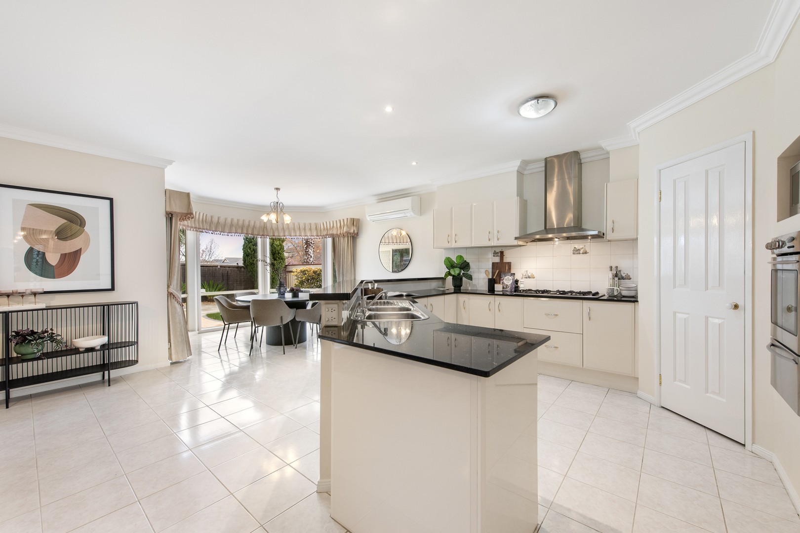 2 Rowlandson Place, Taylors Lakes, VIC 3038, Taylors Lakes - Thumbnail 3