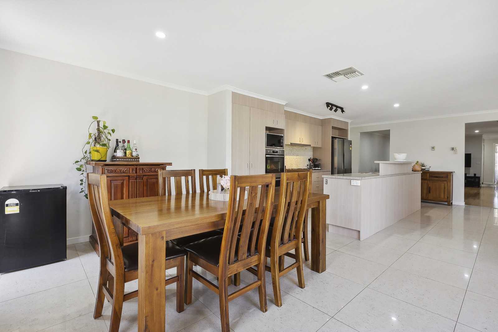 2 Royal Court, Narre Warren South, VIC 3805, Narre Warren South - Thumbnail 4