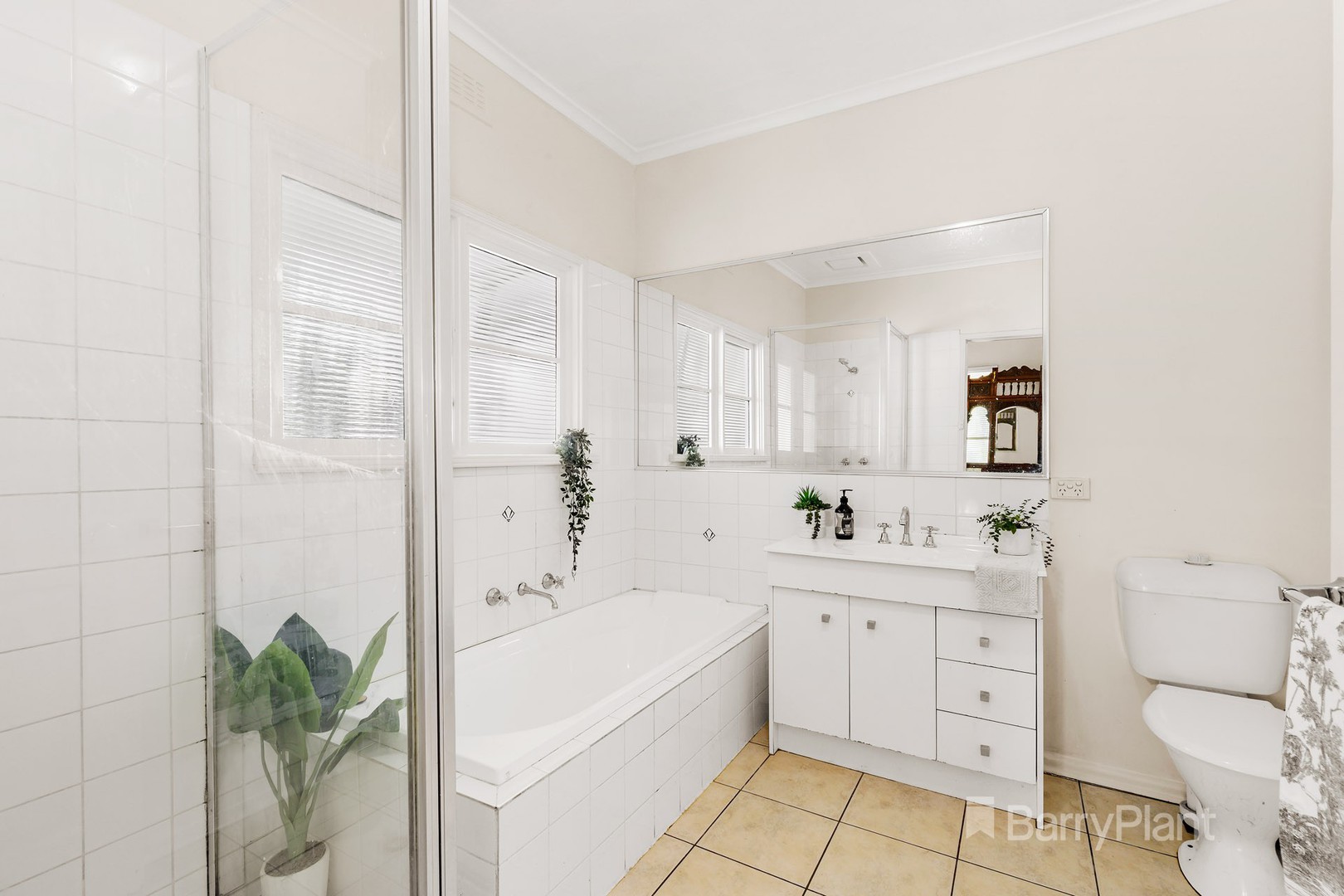 2 Ruthven Street, Macleod, VIC 3085, Macleod - Thumbnail 3