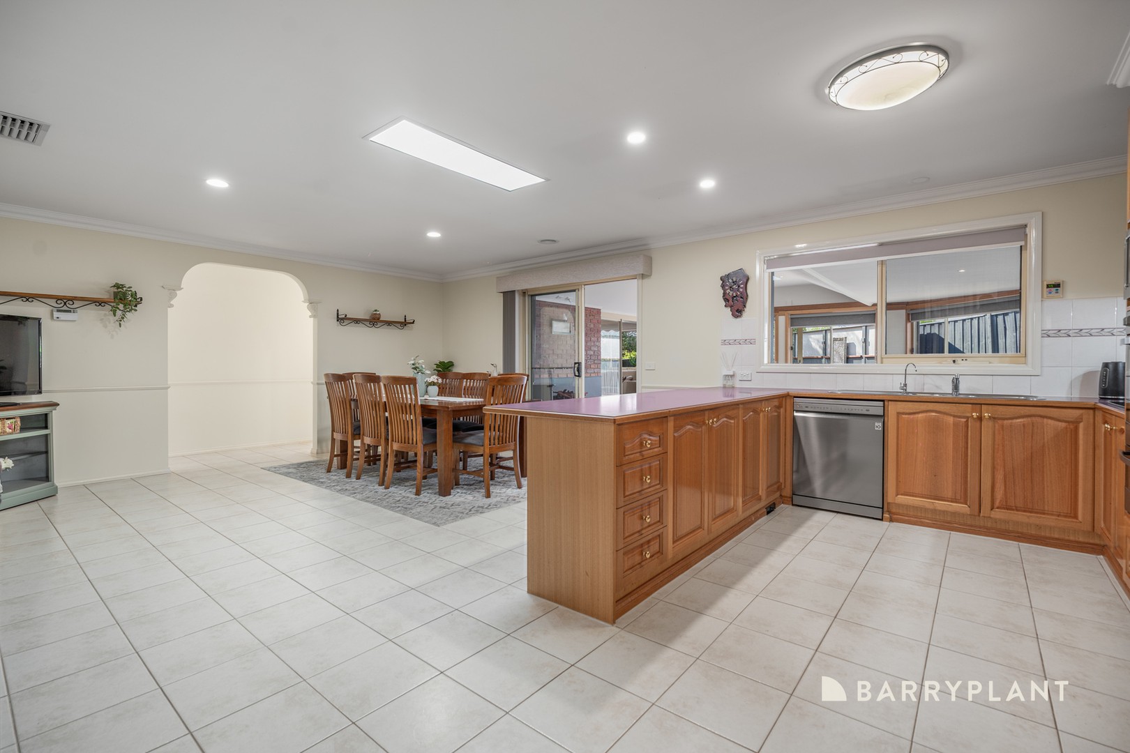 2 Saltair Court, Berwick, VIC 3806, Berwick - Thumbnail 6