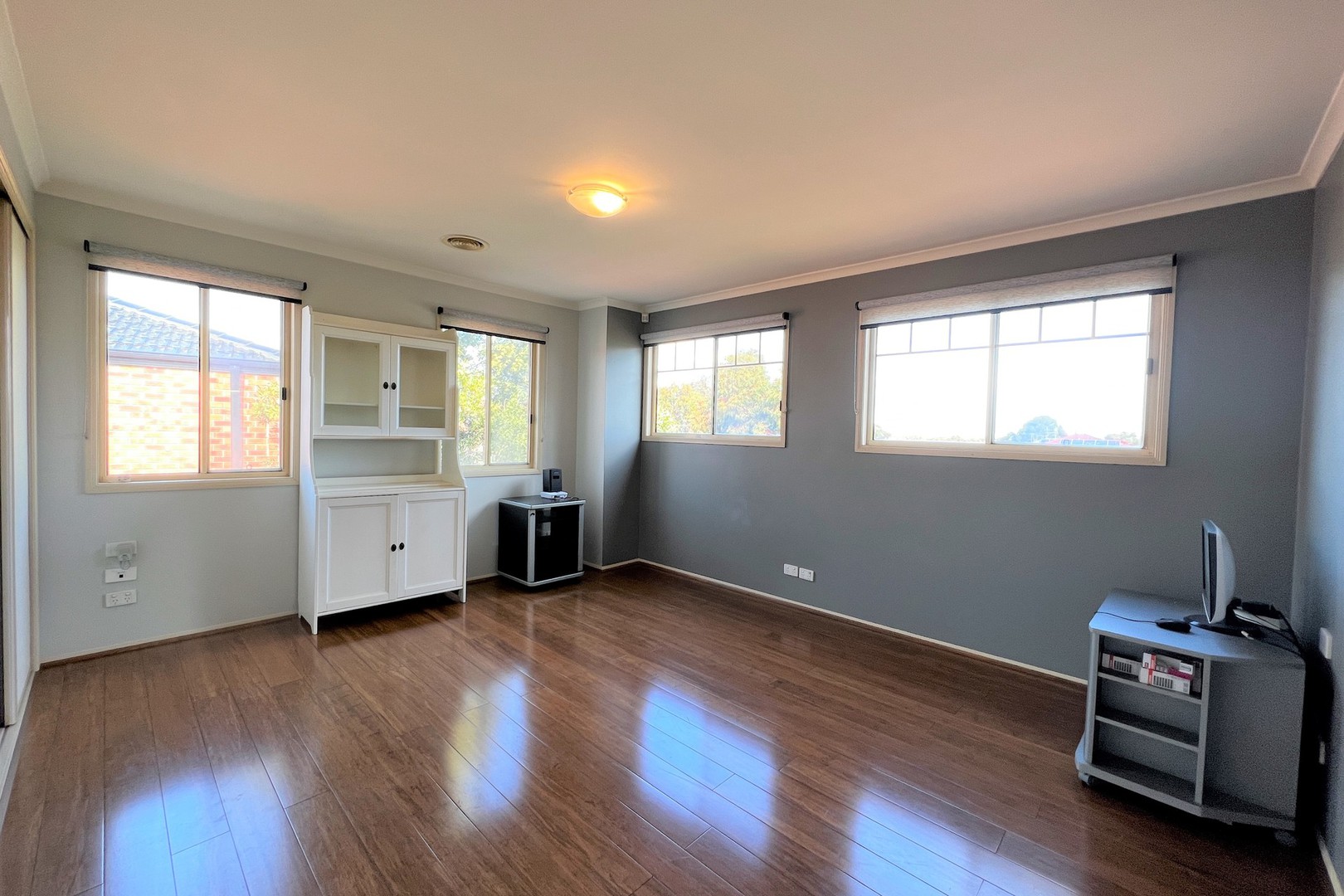 2 Saronvale Crescent, Hillside, VIC 3037, Hillside - Thumbnail 8