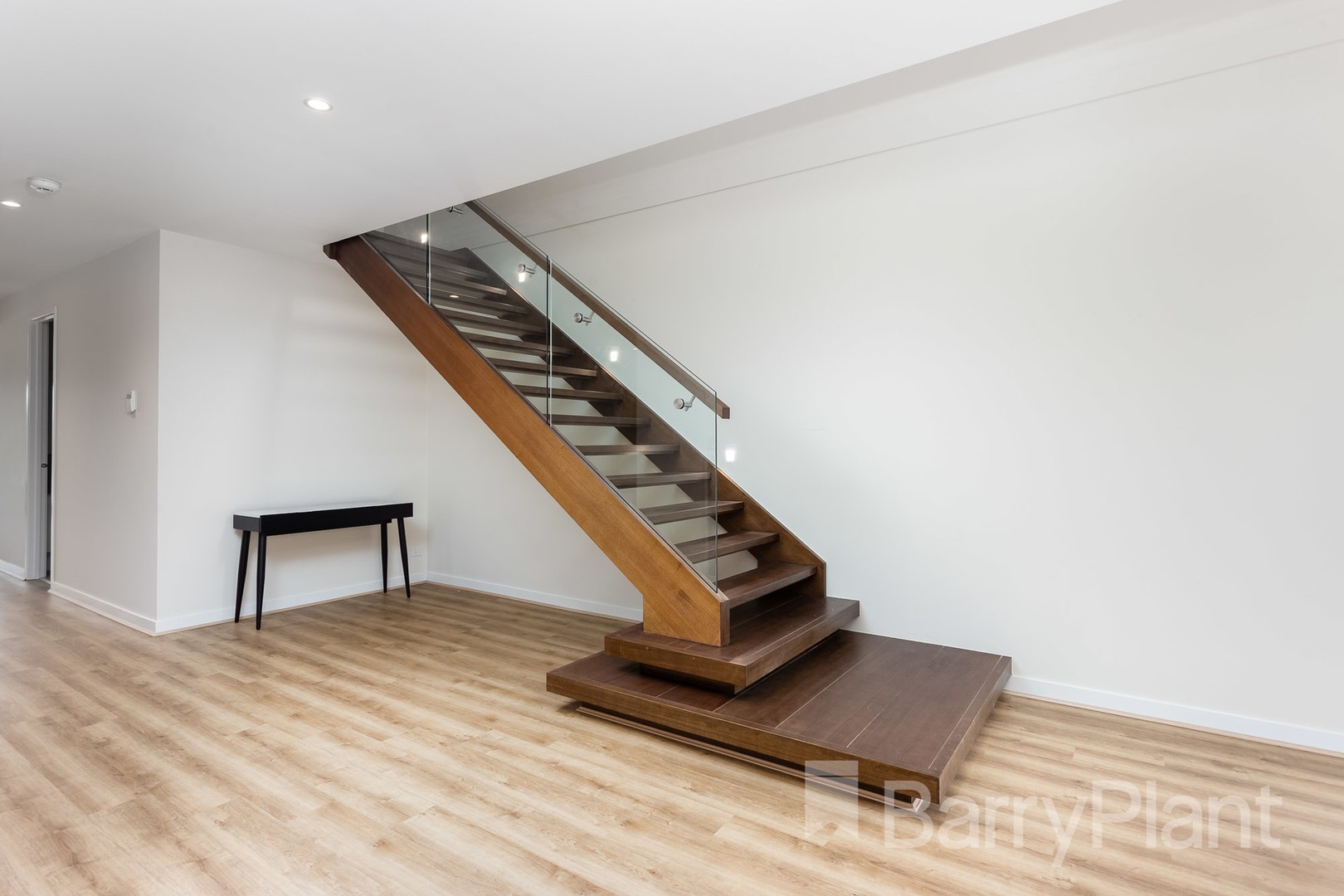 2 Seaview Point, Sanctuary Lakes, VIC 3030, Sanctuary Lakes - Thumbnail 2