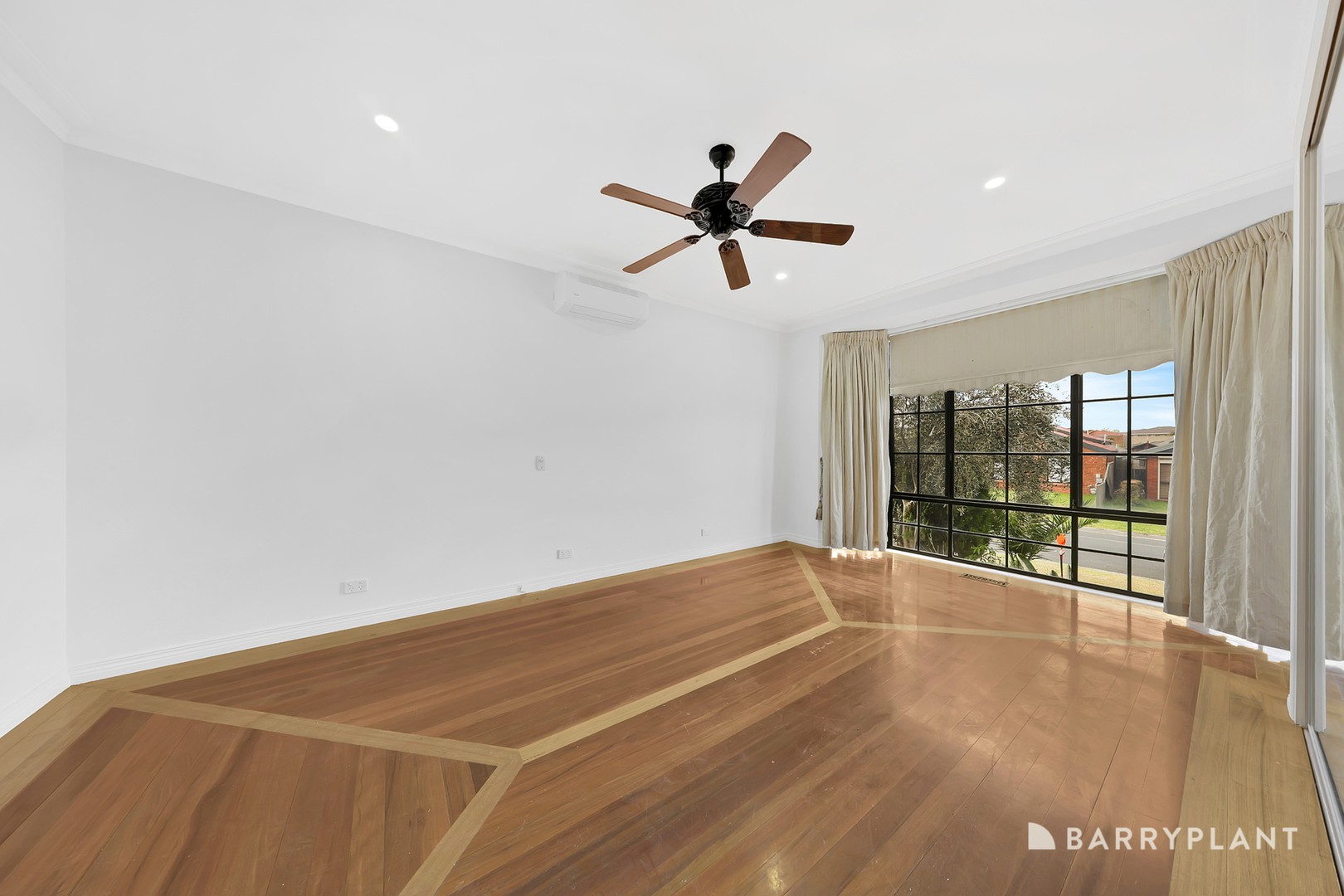 2 Silverthorn Court, Mill Park, VIC 3082, Mill Park - Thumbnail 2