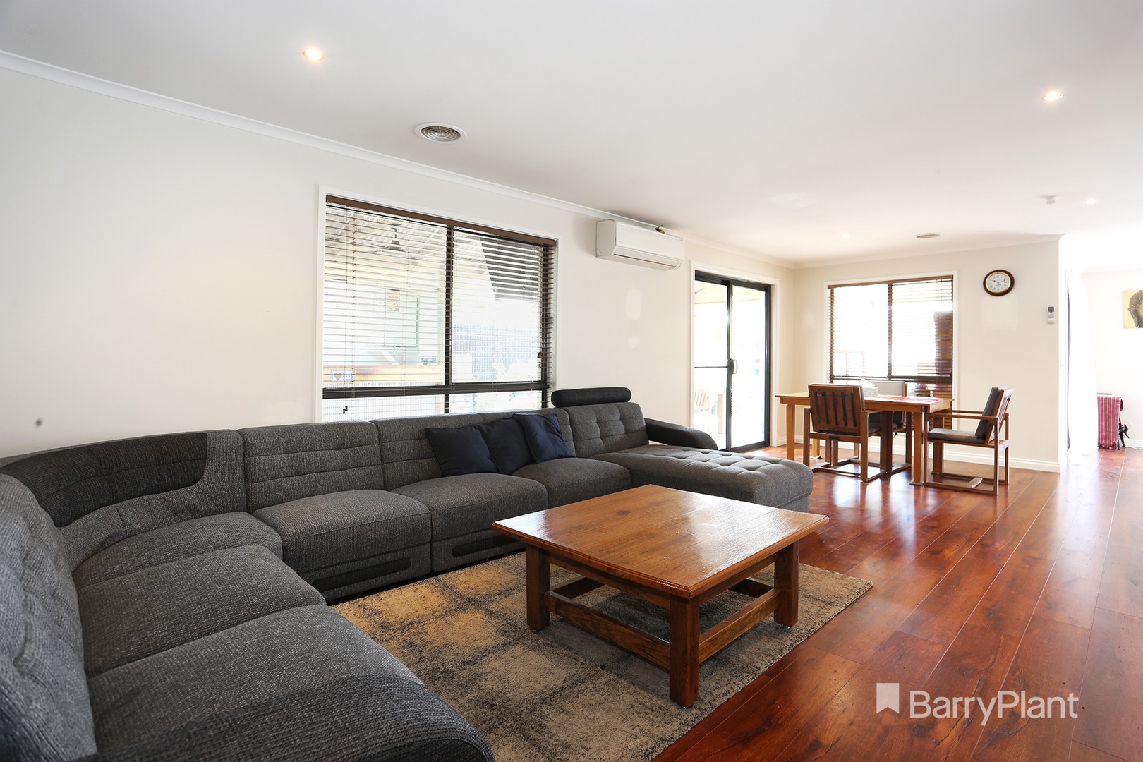 2 Sir Phillip Court, Pakenham, VIC 3810, Pakenham - Thumbnail 2