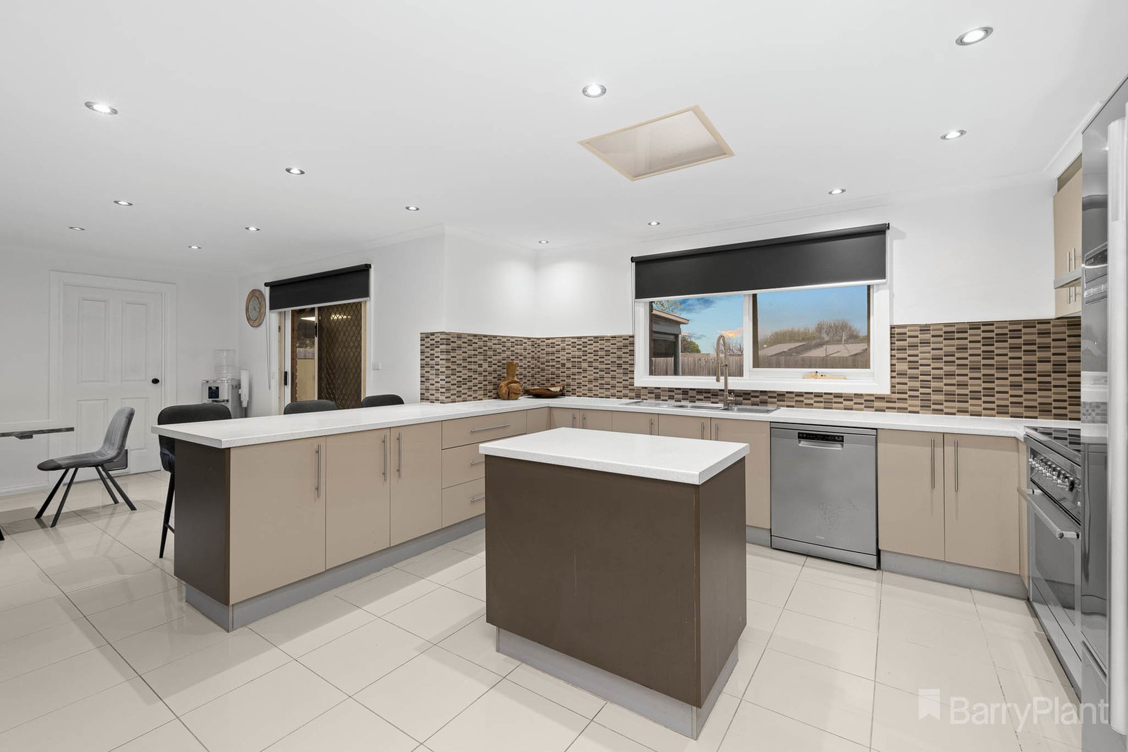 2 Slater Court, Narre Warren, VIC 3805, Narre Warren - Thumbnail 3