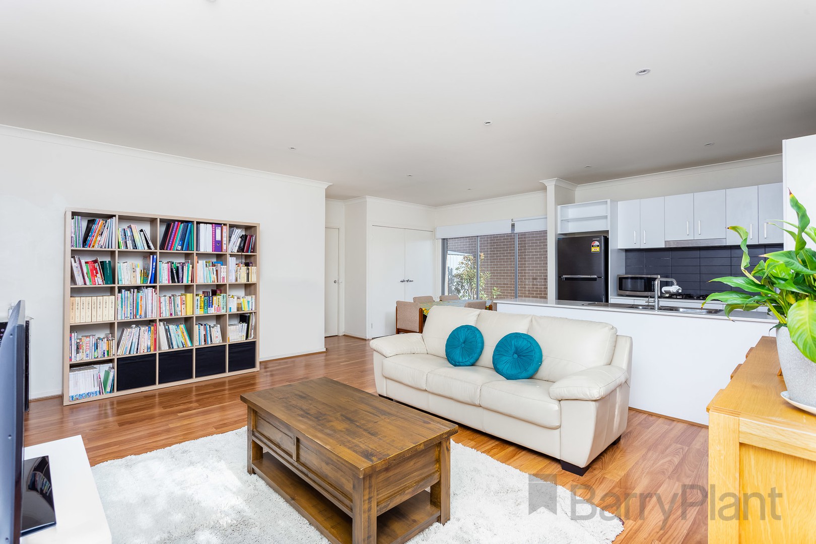 2 Solo Street, Point Cook, VIC 3030, Point Cook - Thumbnail 3