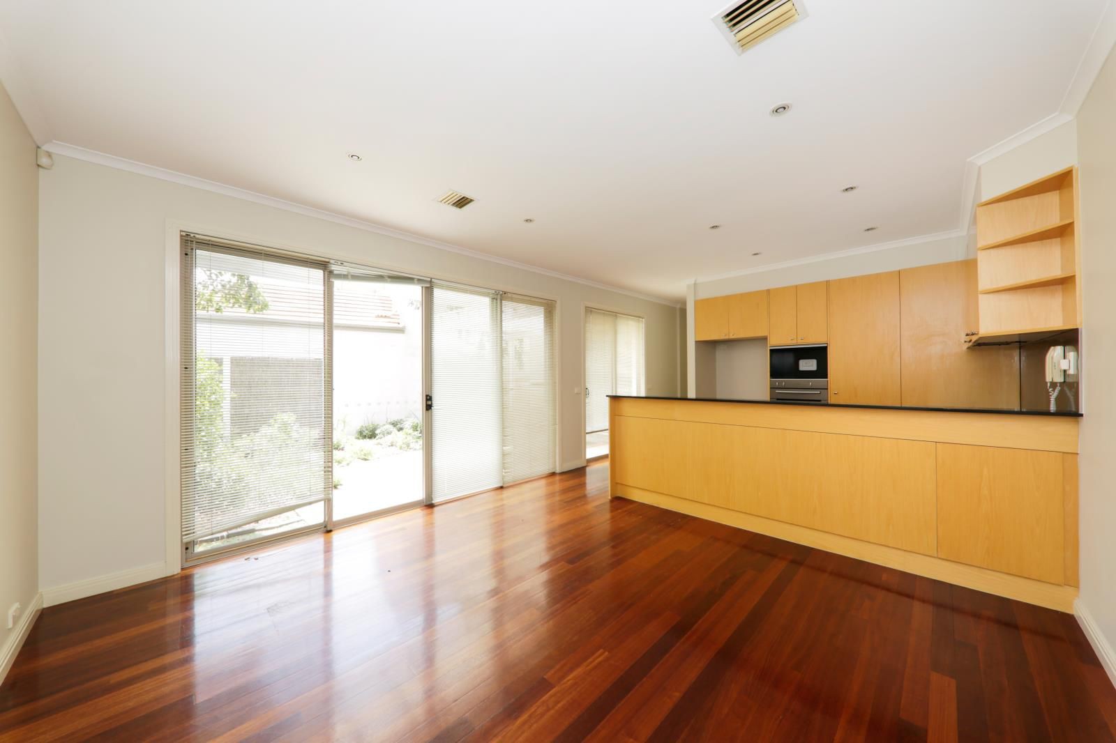 2 Strathaird Mews, Port Melbourne, VIC 3207, Port Melbourne - Thumbnail 4