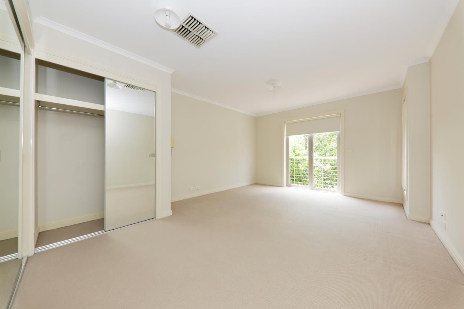 2 Strathaird Mews, Port Melbourne, VIC 3207, Port Melbourne - Thumbnail 5