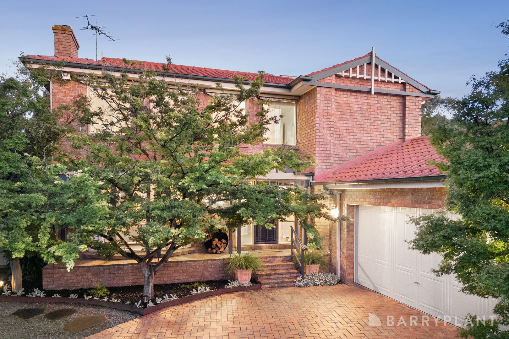 2 Strathbogie Court, Kilsyth, VIC 3137, Kilsyth - Thumbnail 2