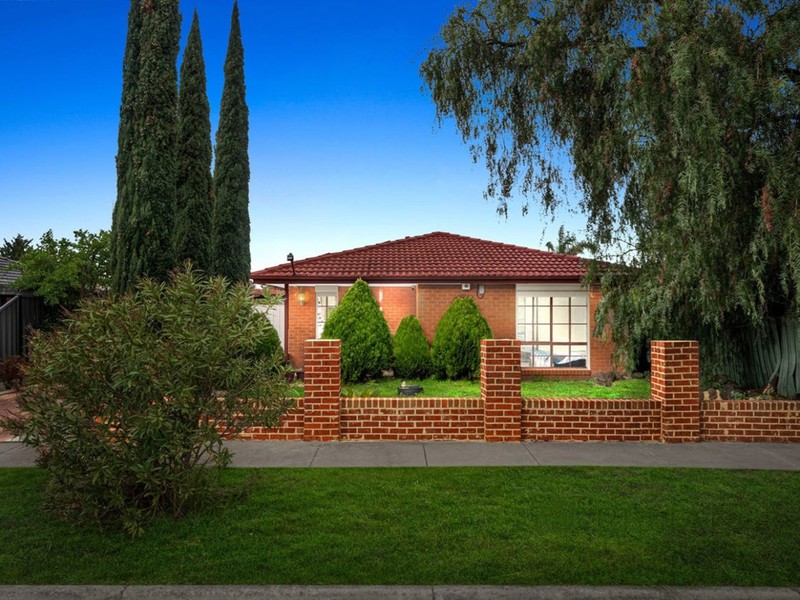 2 Sunbird Crescent, Hoppers Crossing, VIC 3029 - Image - 20/10/2026