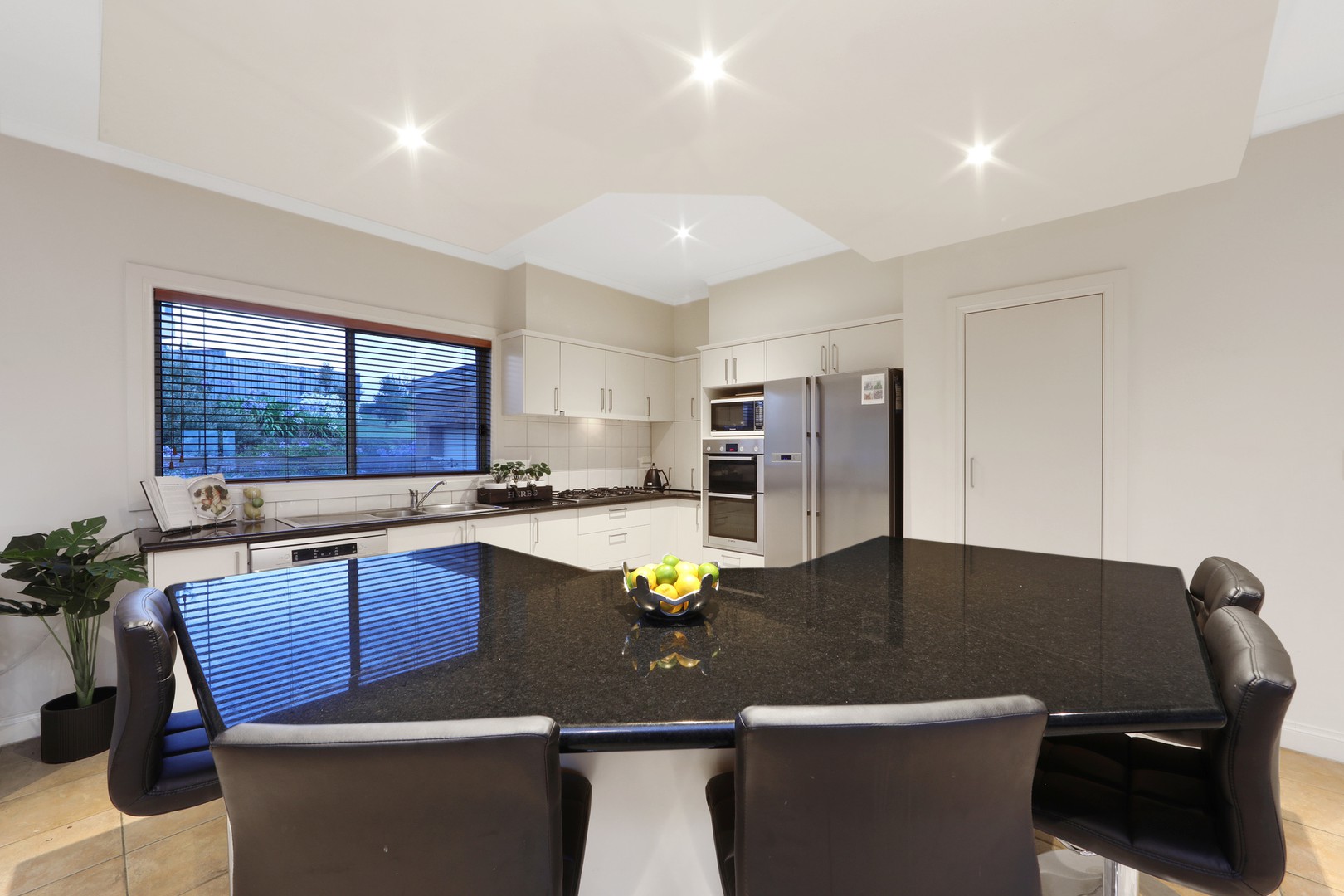 2 Sunset Terrace, Lysterfield, VIC 3156, Lysterfield - Thumbnail 4