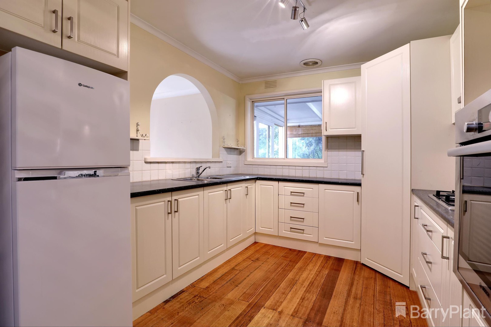 2 Symons Road, Avonsleigh, VIC 3782, Avonsleigh - Thumbnail 5
