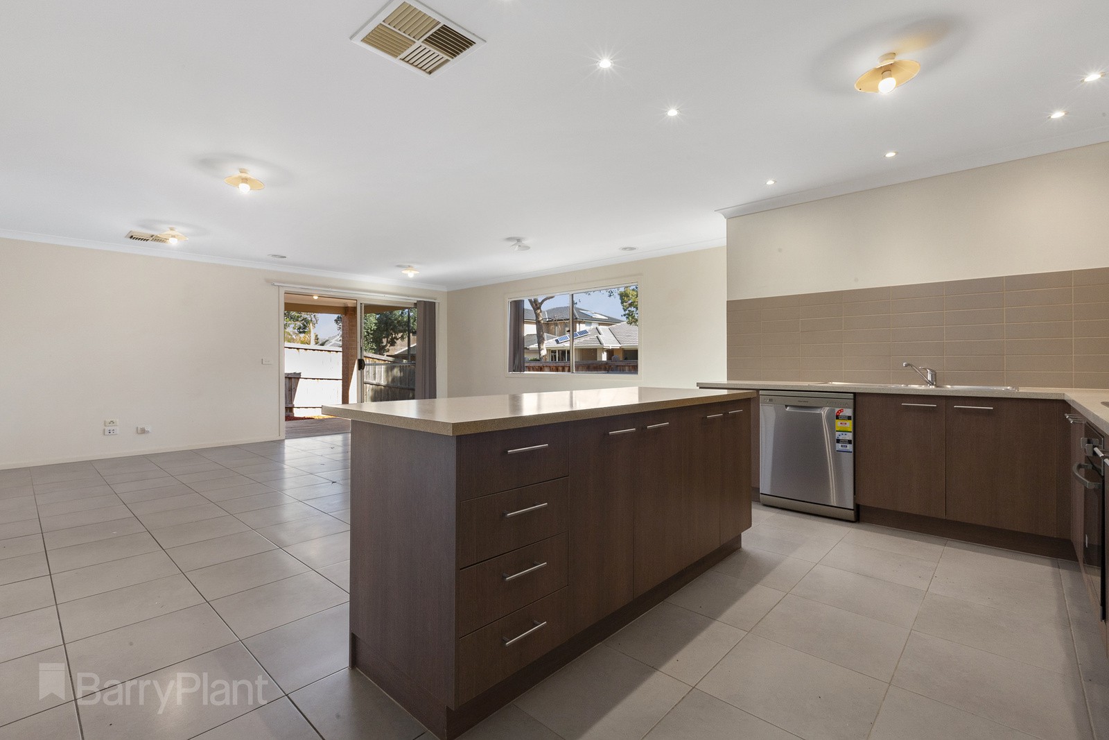 2 Tamborine Avenue, Point Cook, VIC 3030, Point Cook - Thumbnail 4