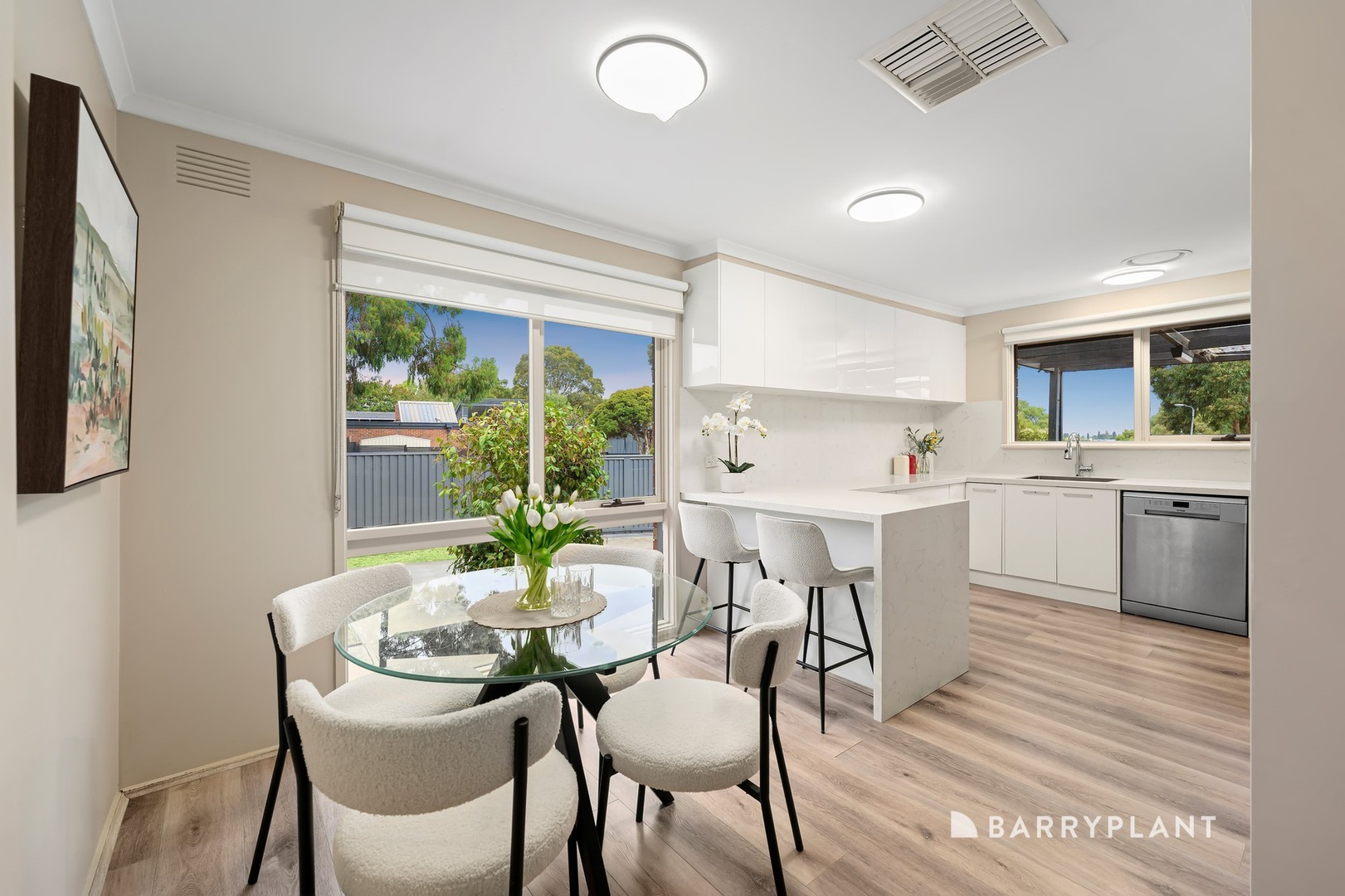 2 Taunton Crescent, Scoresby, VIC 3179, Scoresby - Thumbnail 4
