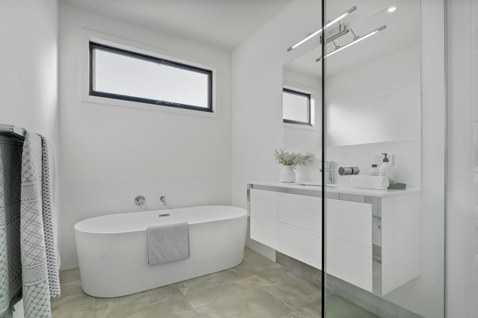 2 Taylor Ct, Highton, VIC 3216, Highton - Thumbnail 4