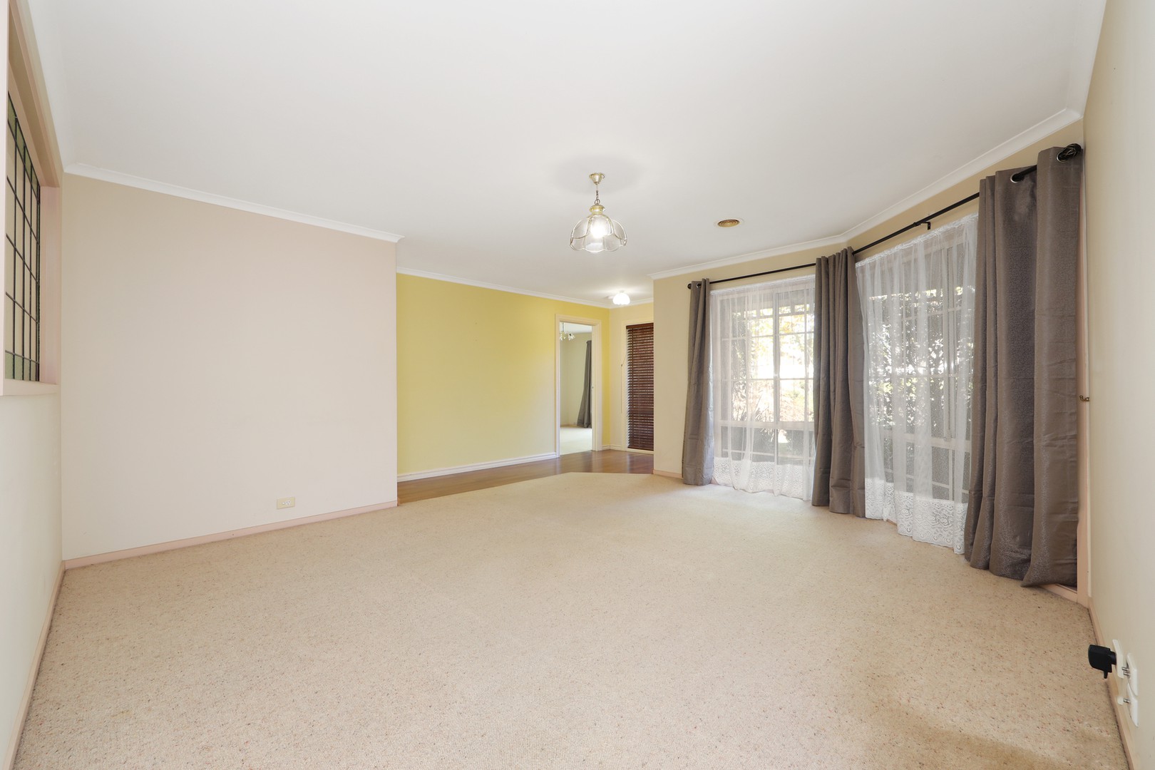 2 Tetoora Close, Rowville, VIC 3178 - Thumbnail 1 - 04/05/2026