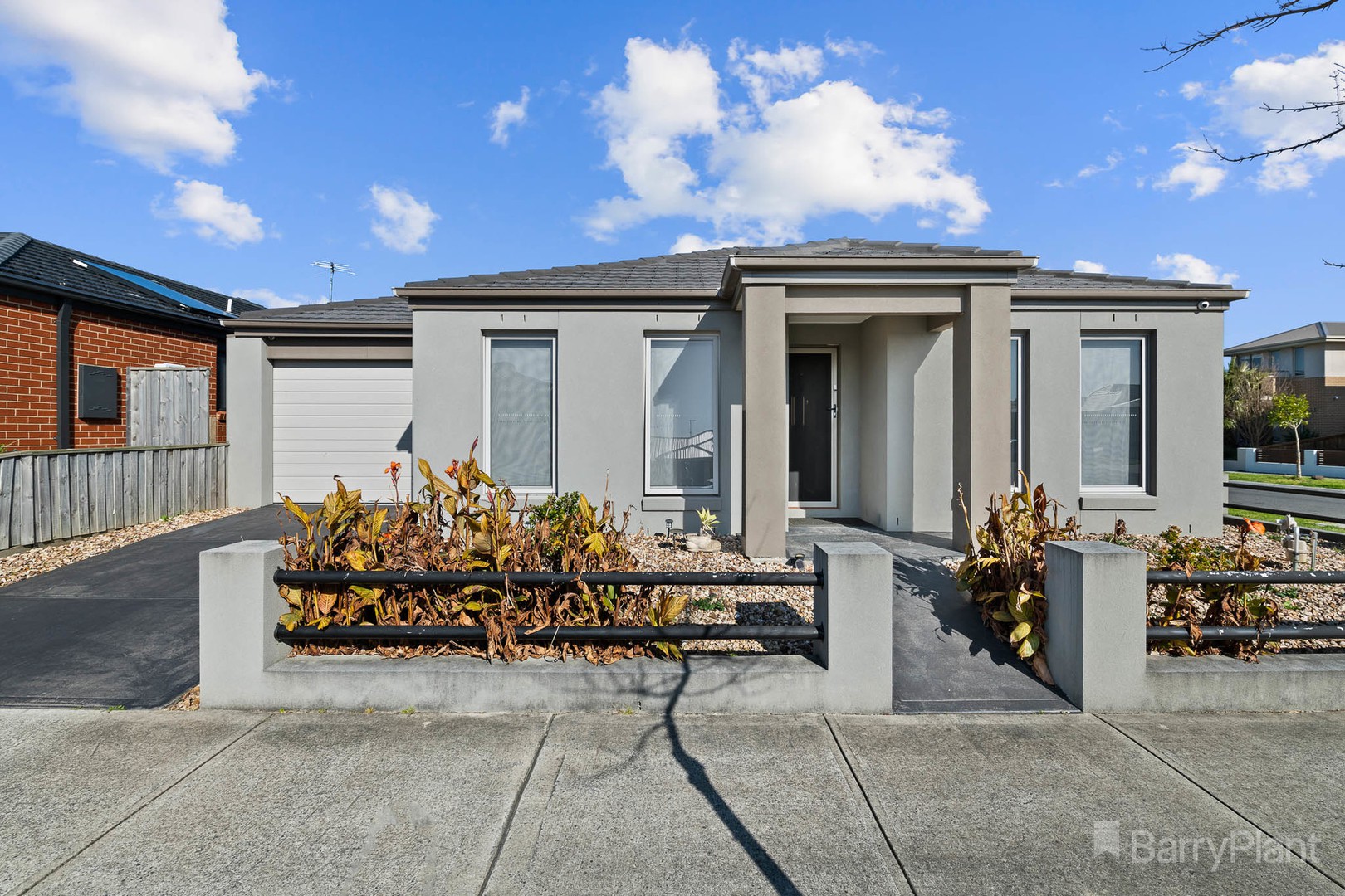 2 The Oaks Avenue, Pakenham, VIC 3810, Pakenham - Thumbnail 2
