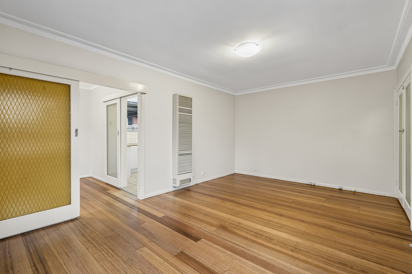 2 Thomas Street, Doncaster East, VIC 3109 - Thumbnail 2 - 04/08/2026