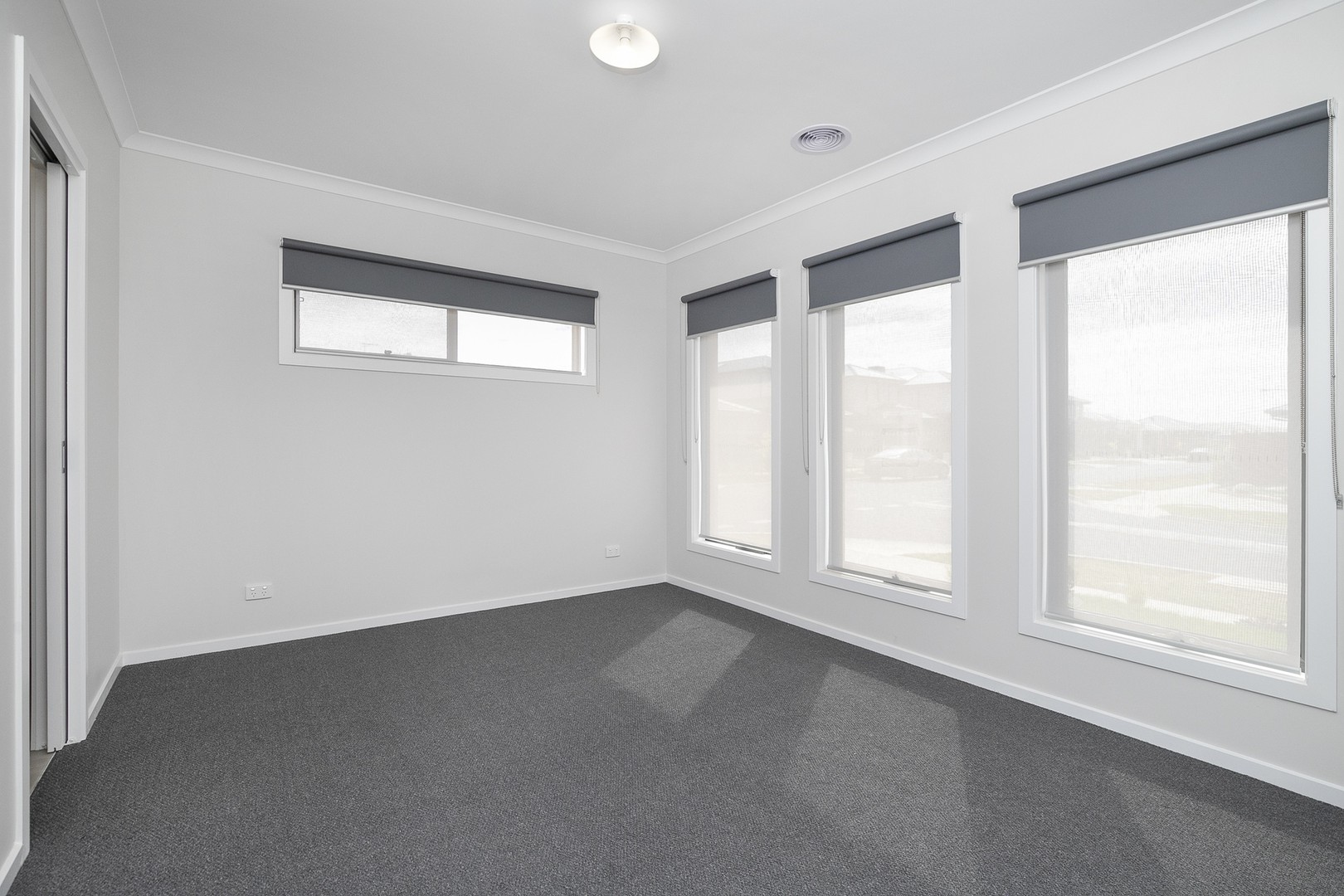 2 Thorn Road, Fraser Rise, VIC 3336, Fraser Rise - Thumbnail 6