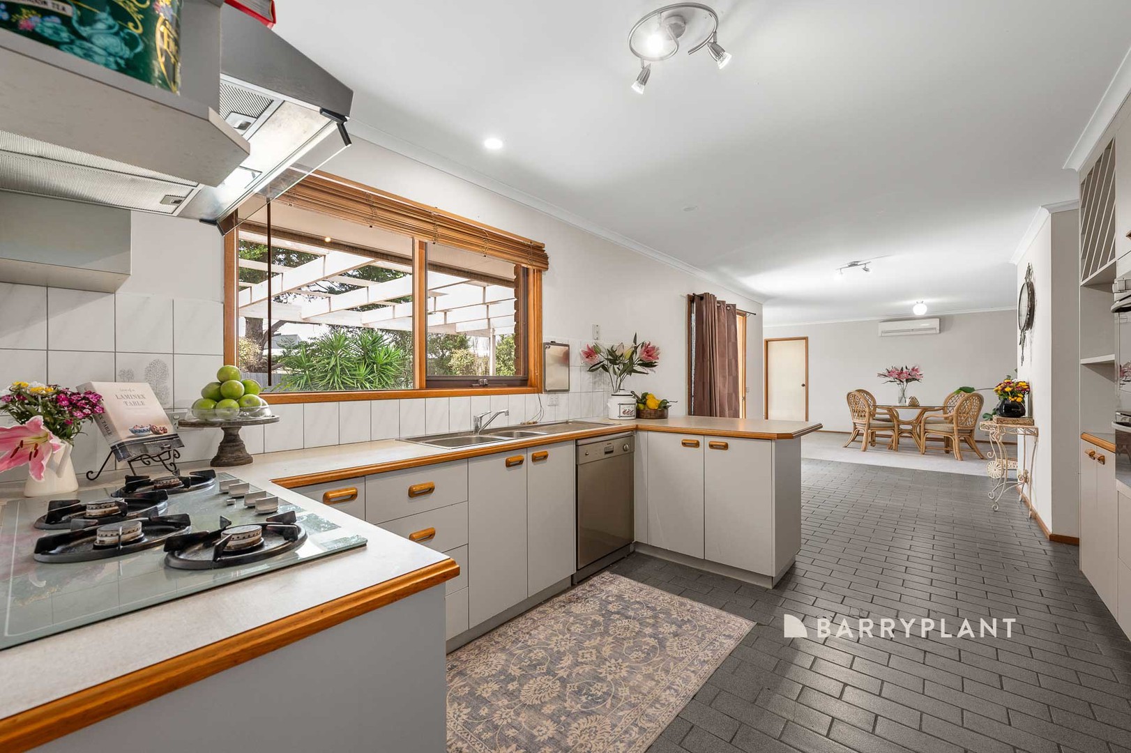 2 Trewin Court, Narre Warren, VIC 3805, Narre Warren - Thumbnail 4
